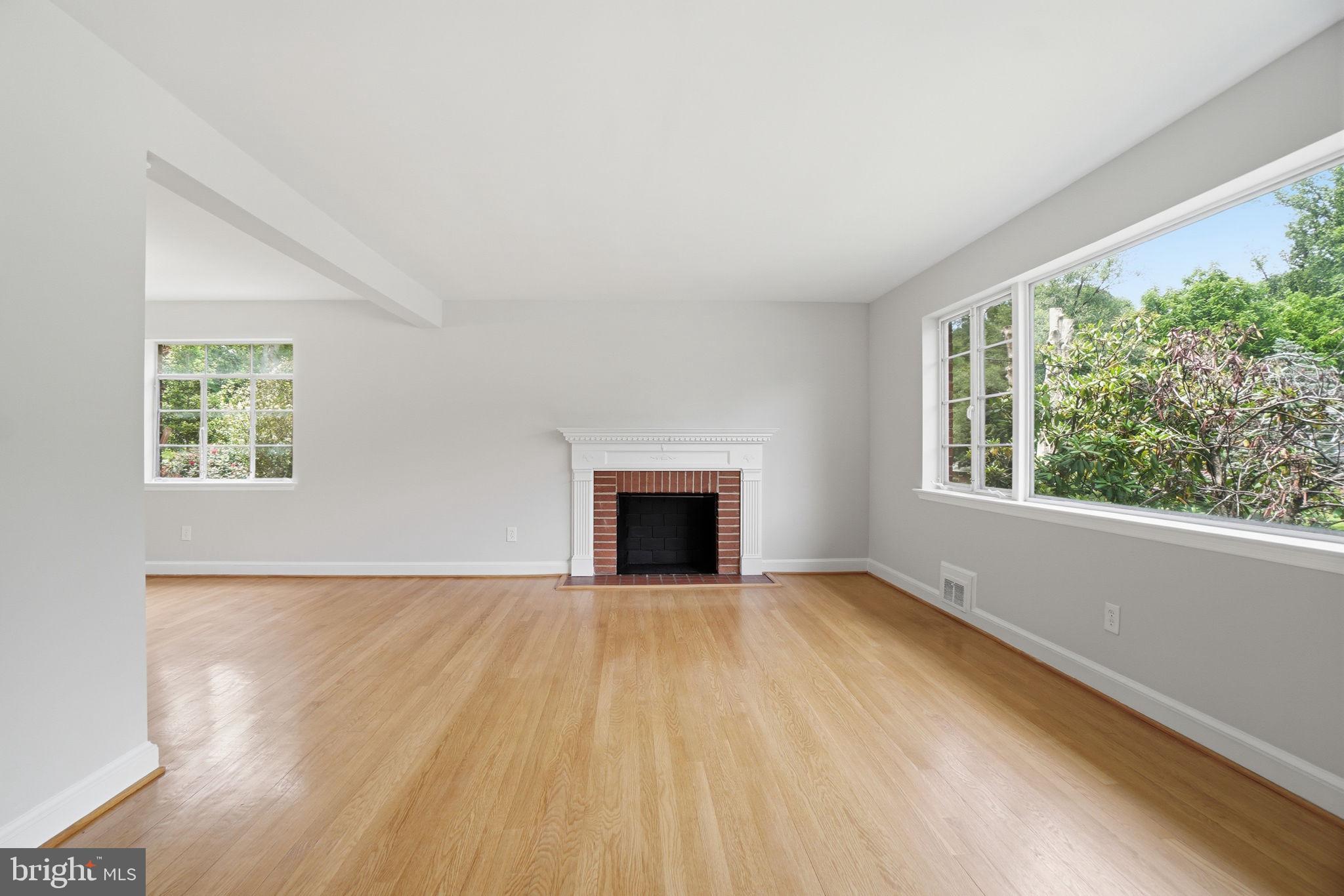BROYHILL CREST - Residential