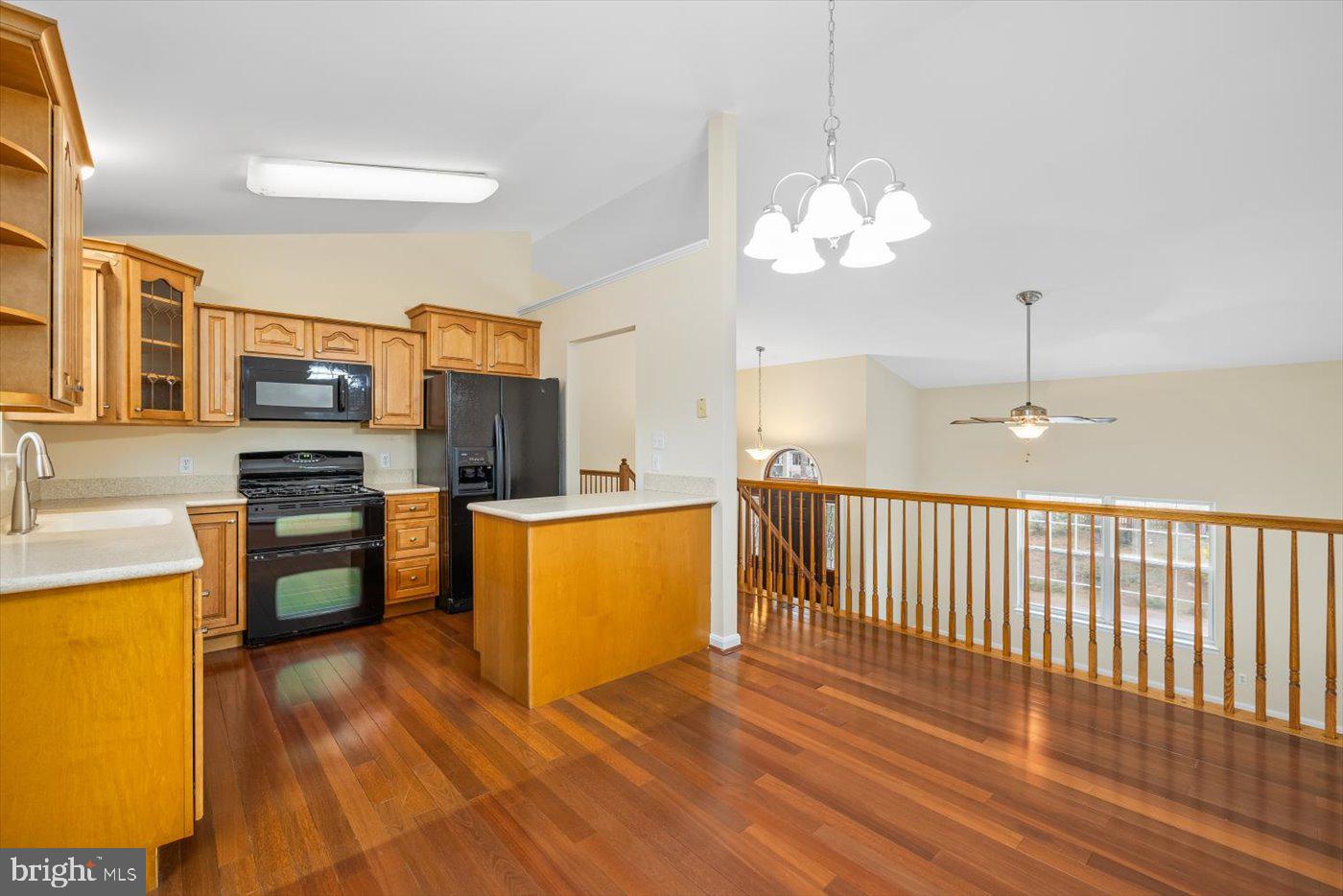 RED ROSE VILLAGE - Residential