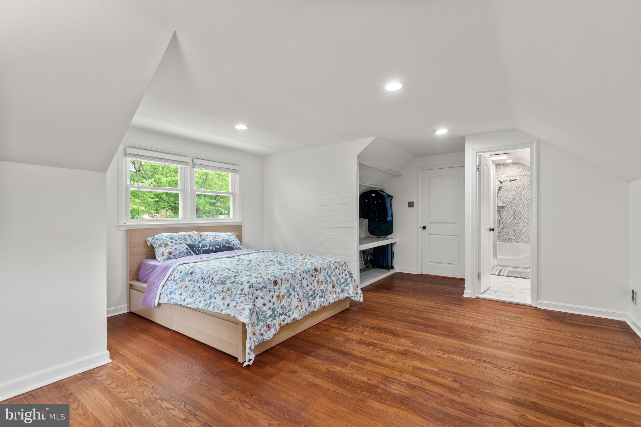 GLENHARDIE - Residential