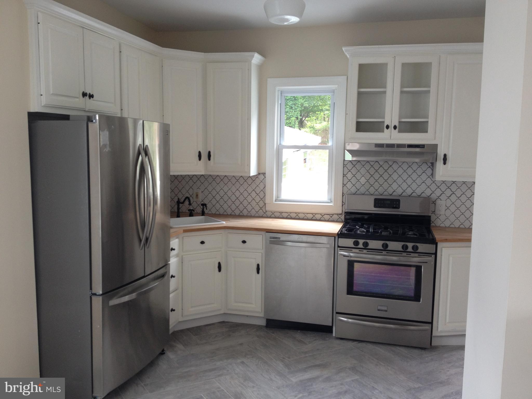 RIDGE GROVE - Residential
