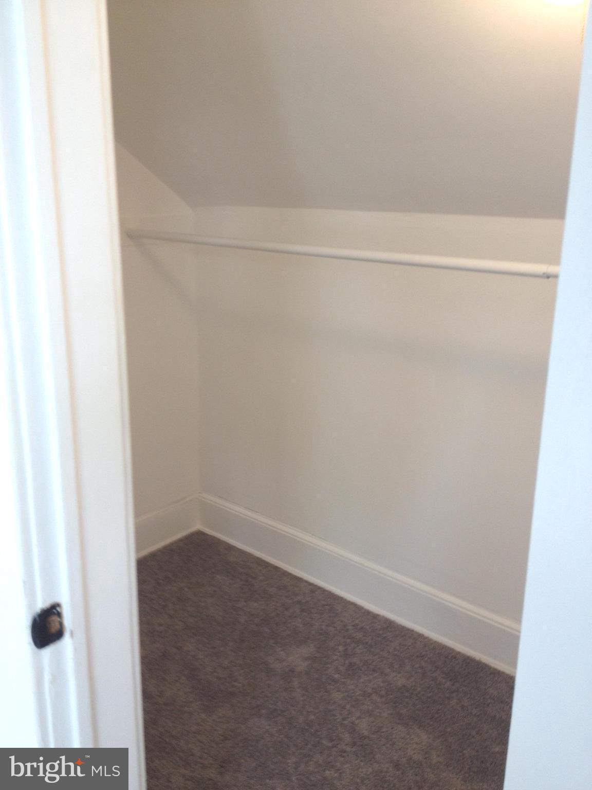 RIDGE GROVE - Residential