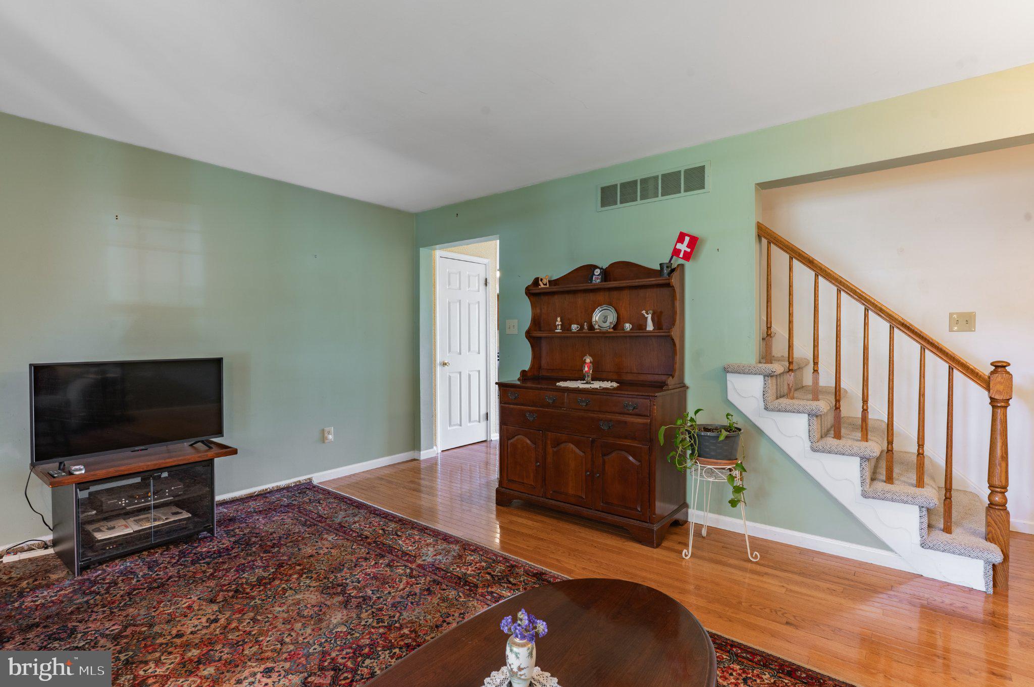 STRAWBERRY FIELDS - Residential