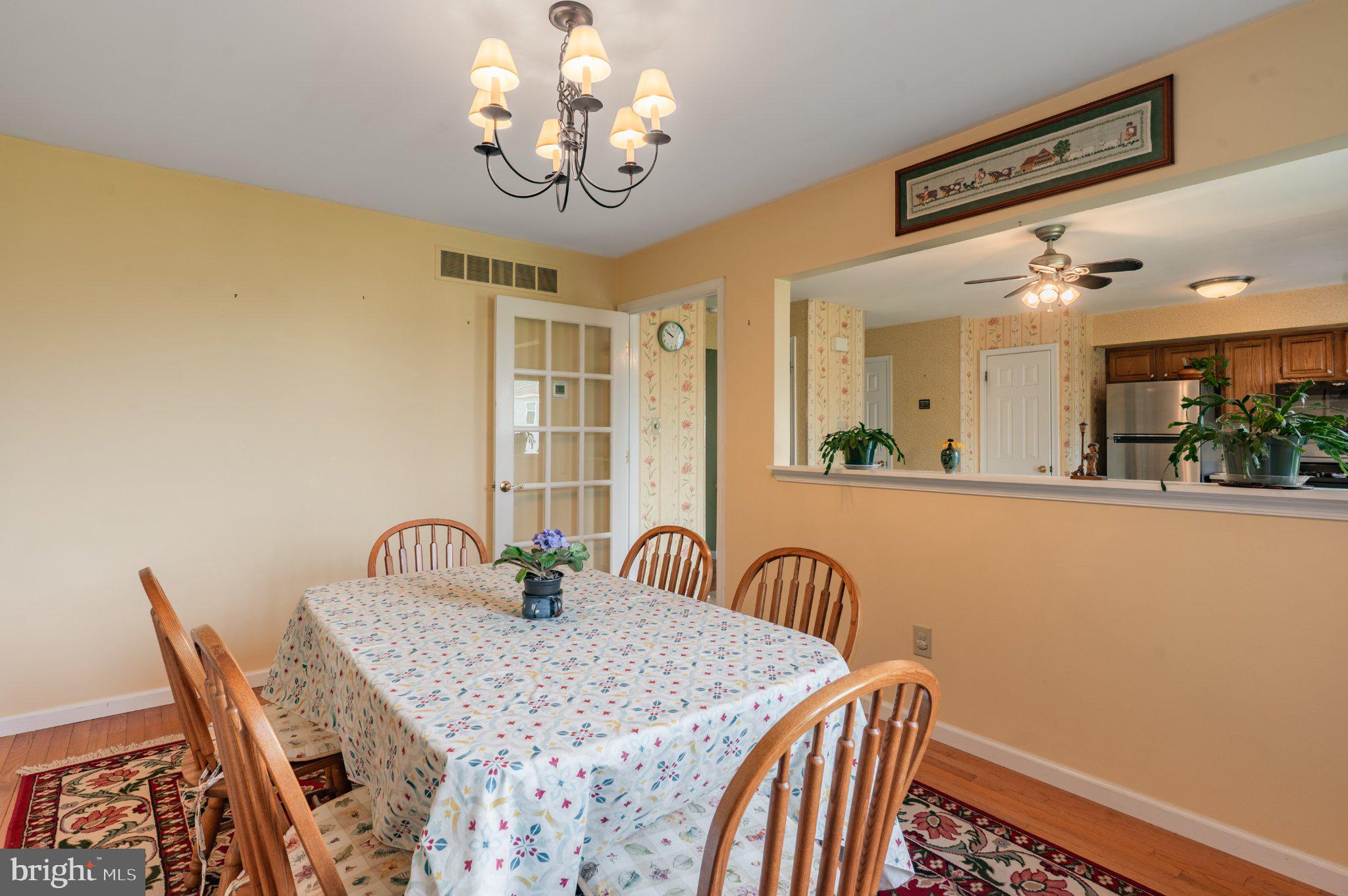 STRAWBERRY FIELDS - Residential