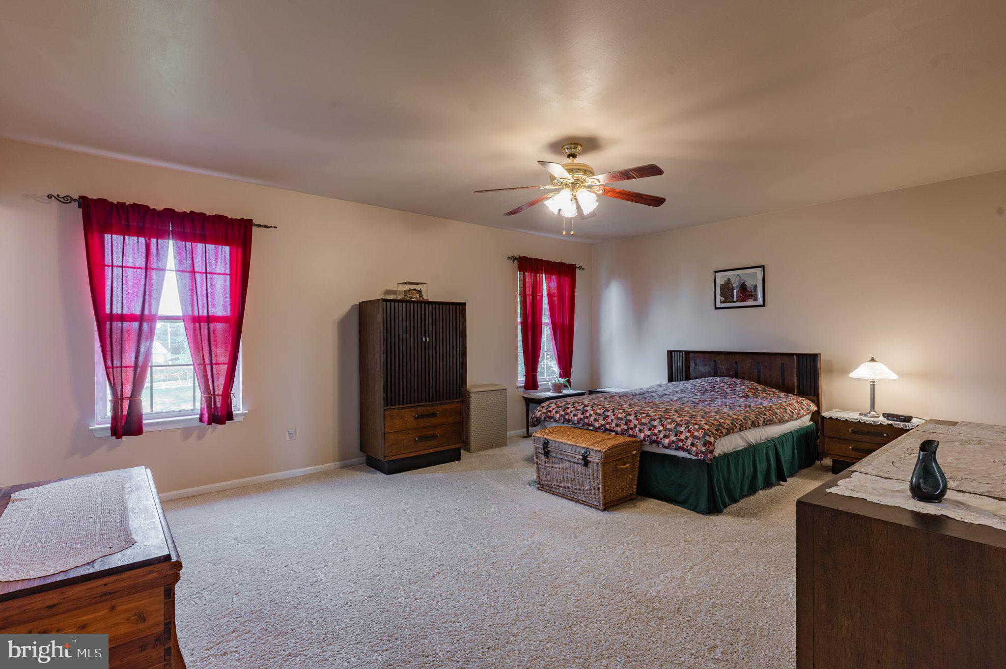 STRAWBERRY FIELDS - Residential