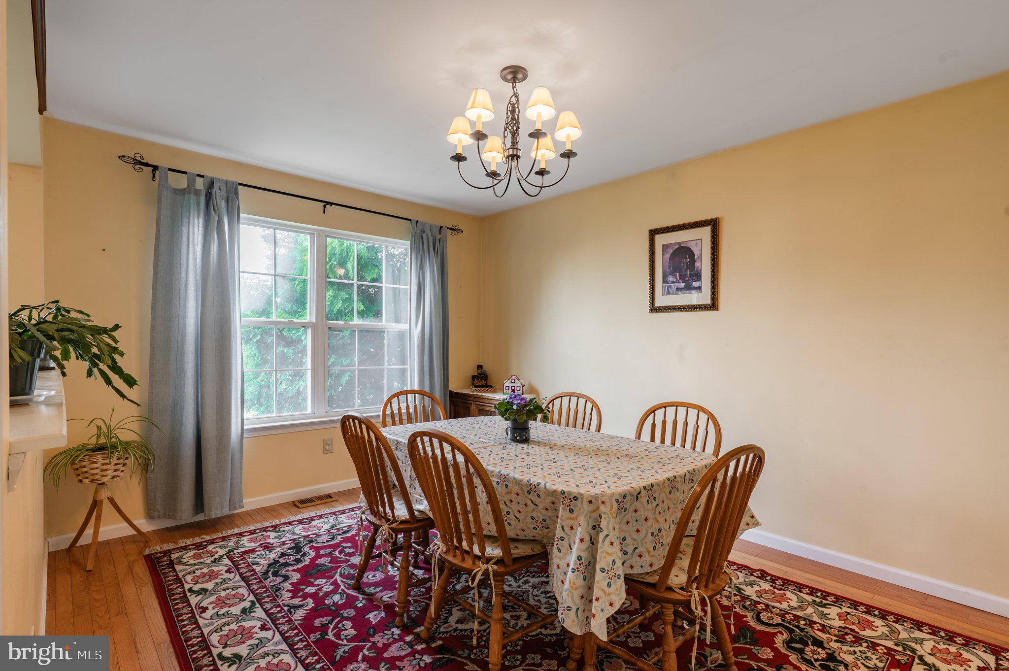 STRAWBERRY FIELDS - Residential