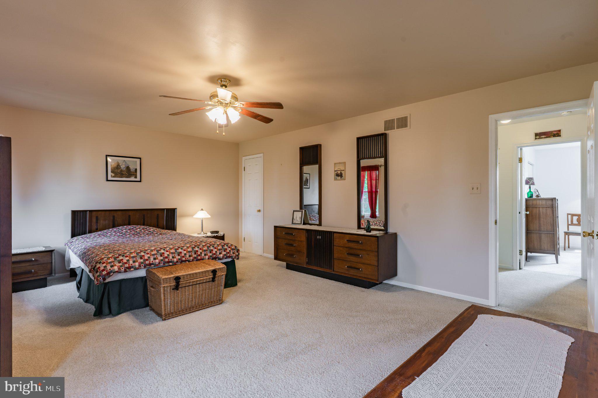 STRAWBERRY FIELDS - Residential