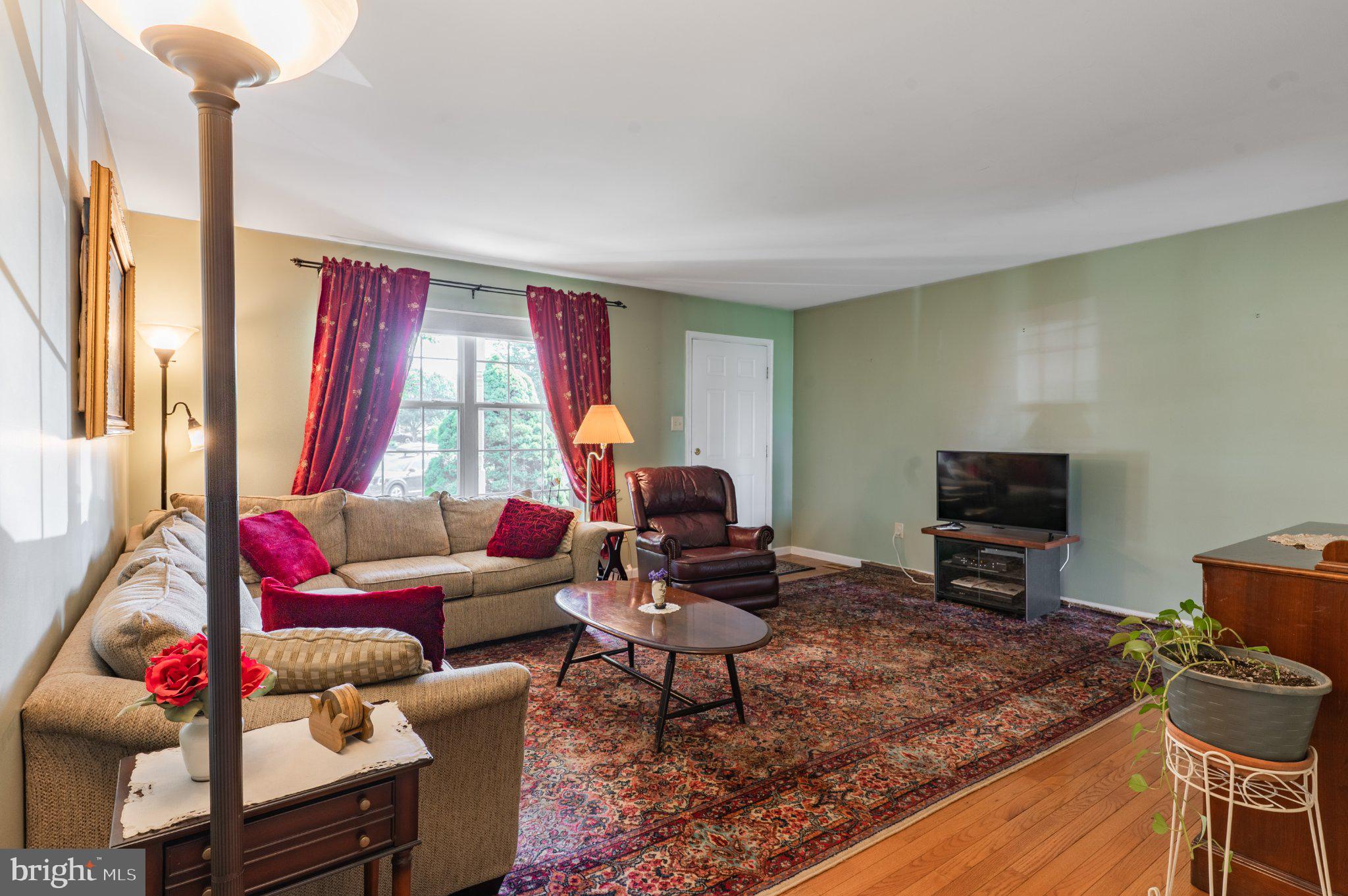 STRAWBERRY FIELDS - Residential