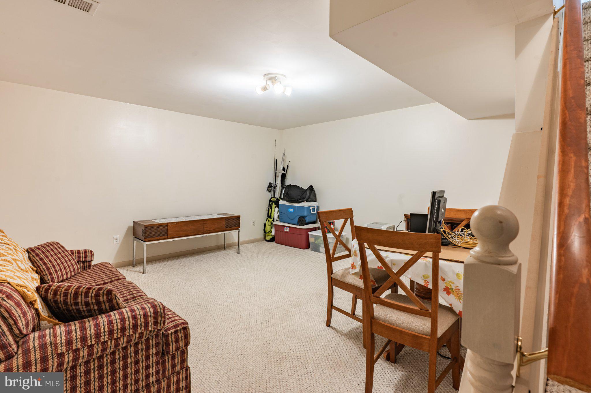 STRAWBERRY FIELDS - Residential