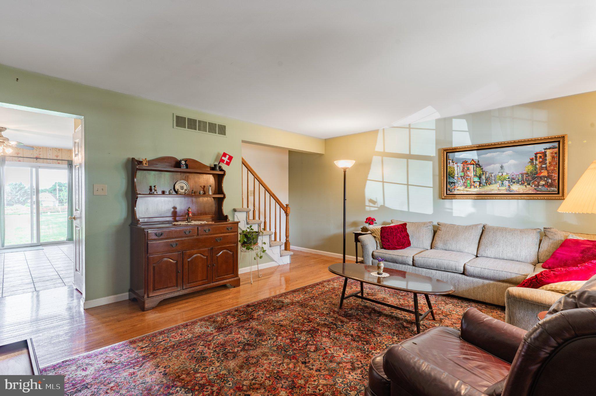 STRAWBERRY FIELDS - Residential