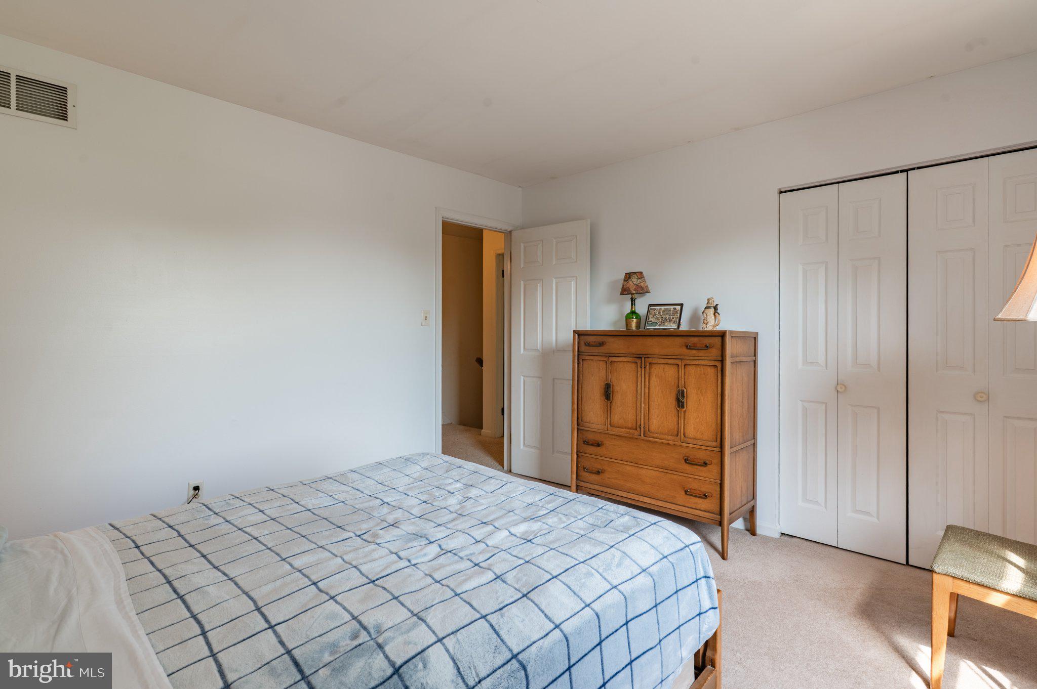 STRAWBERRY FIELDS - Residential