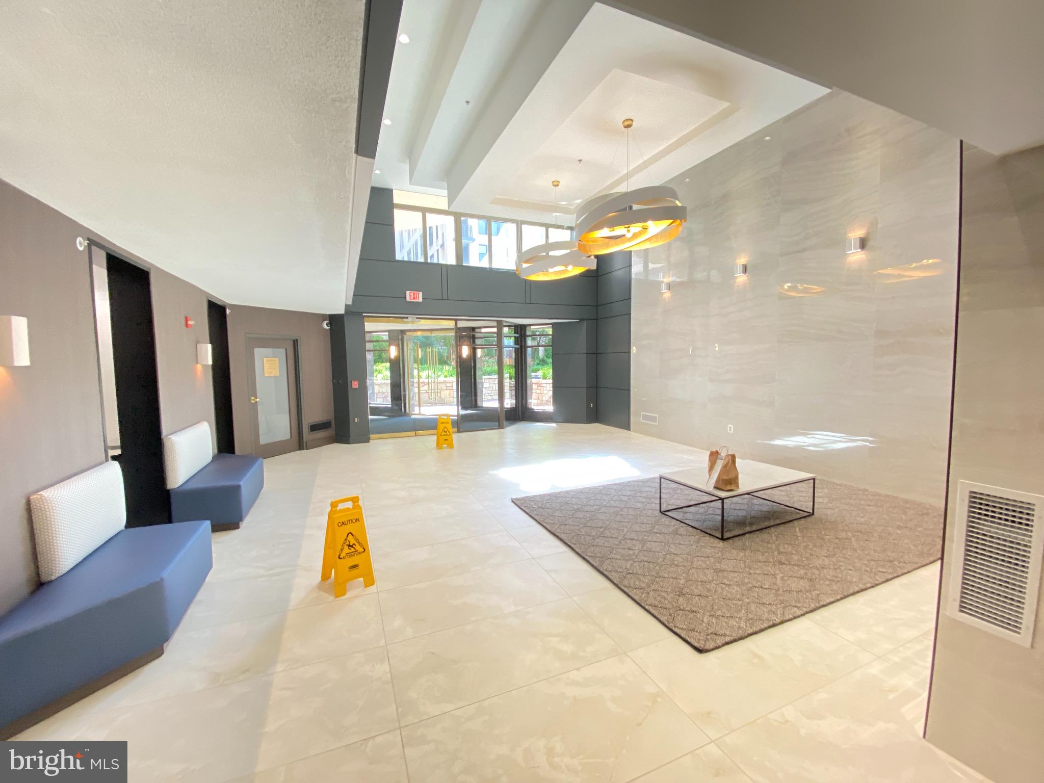 CRESCENT PLAZA - Residential