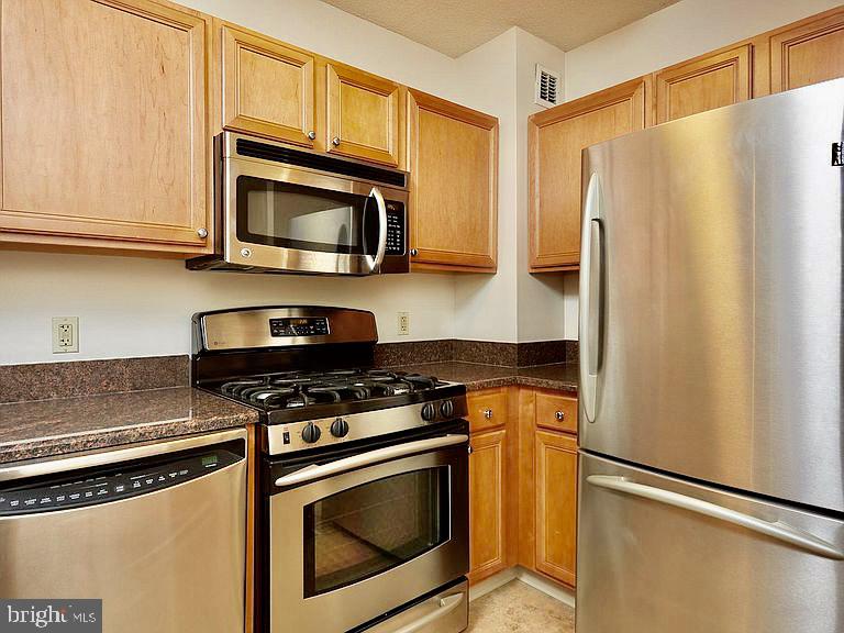 CRESCENT PLAZA - Residential
