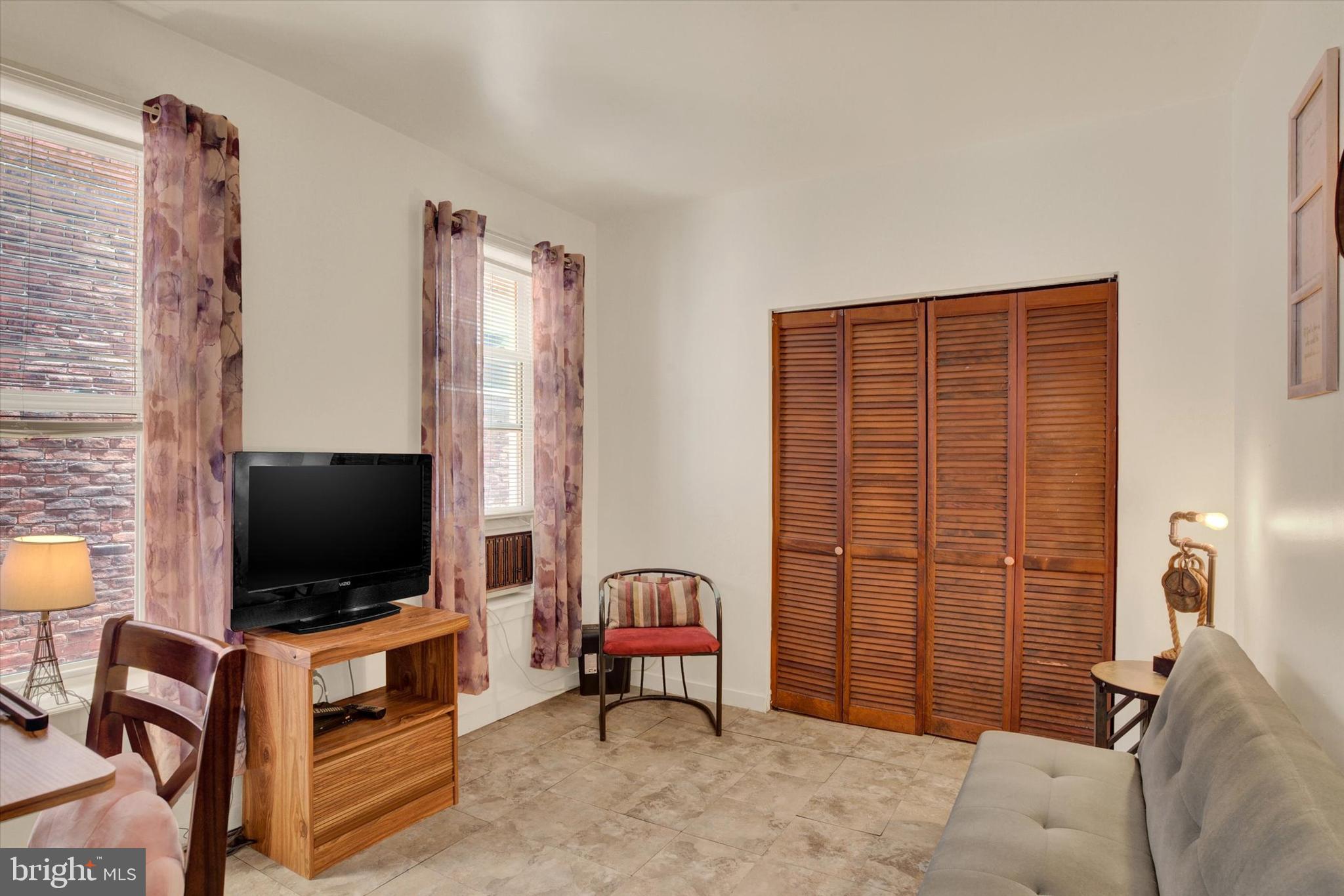 MIDTOWN - Residential