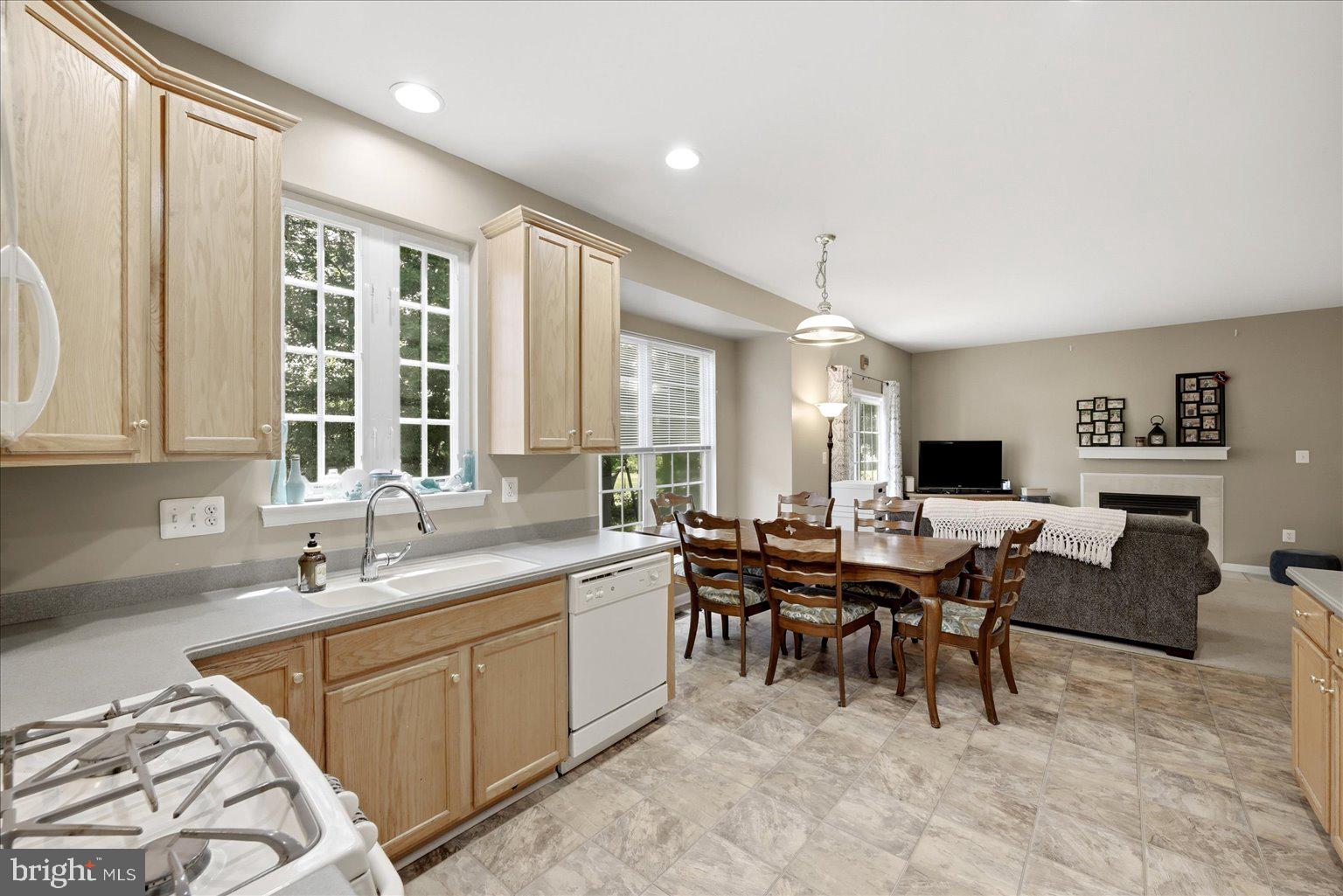 SOMERSET - Residential