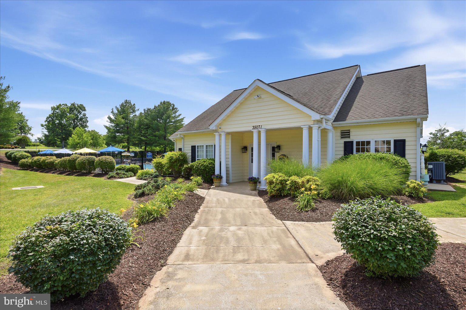 SOMERSET - Residential