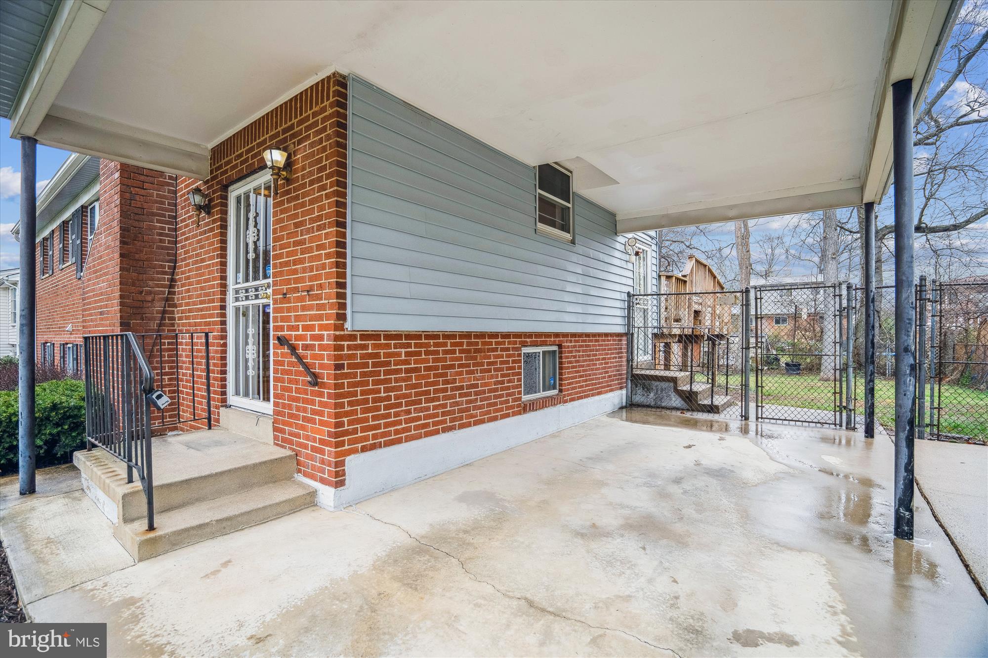 GOOD LUCK HEIGHTS - Residential