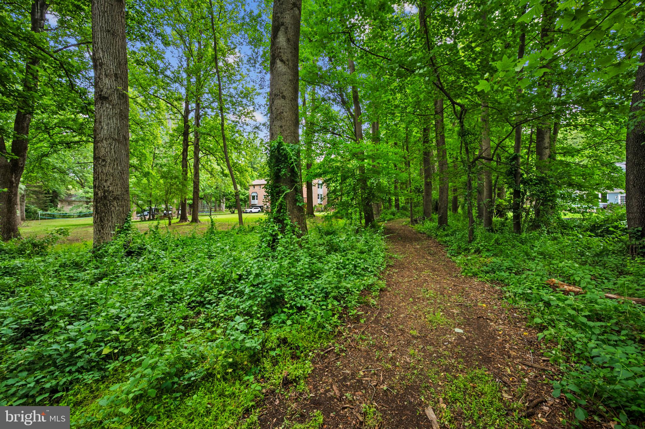 LAUREL GLEN - Residential