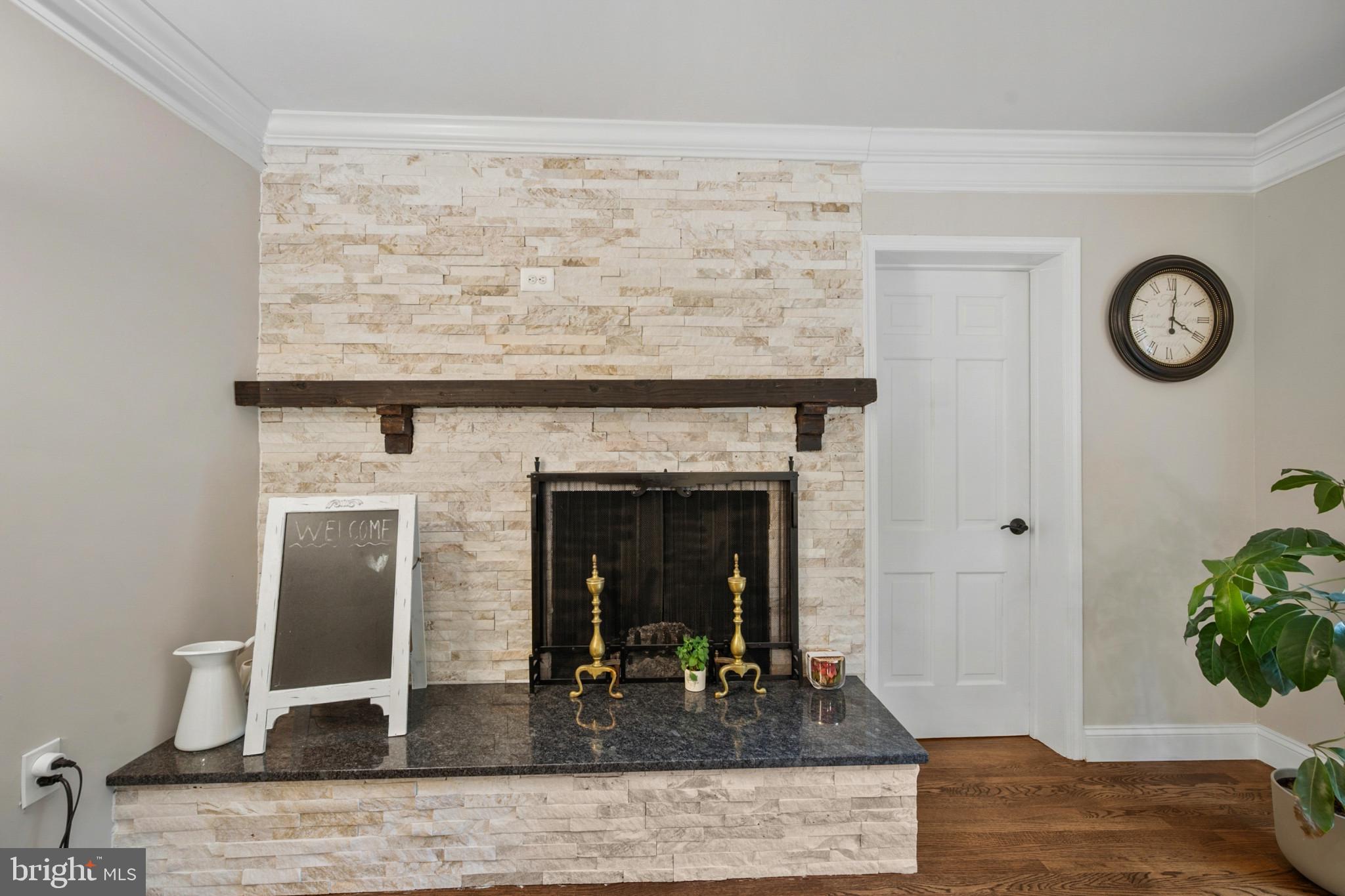 LAUREL GLEN - Residential