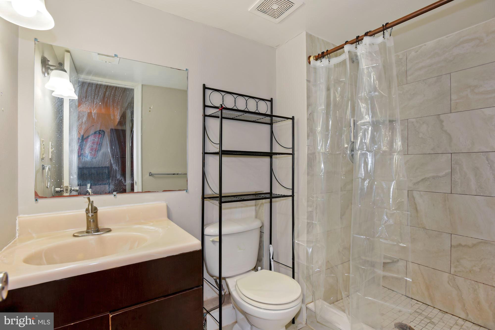 POTOMAC CROSSING - Residential