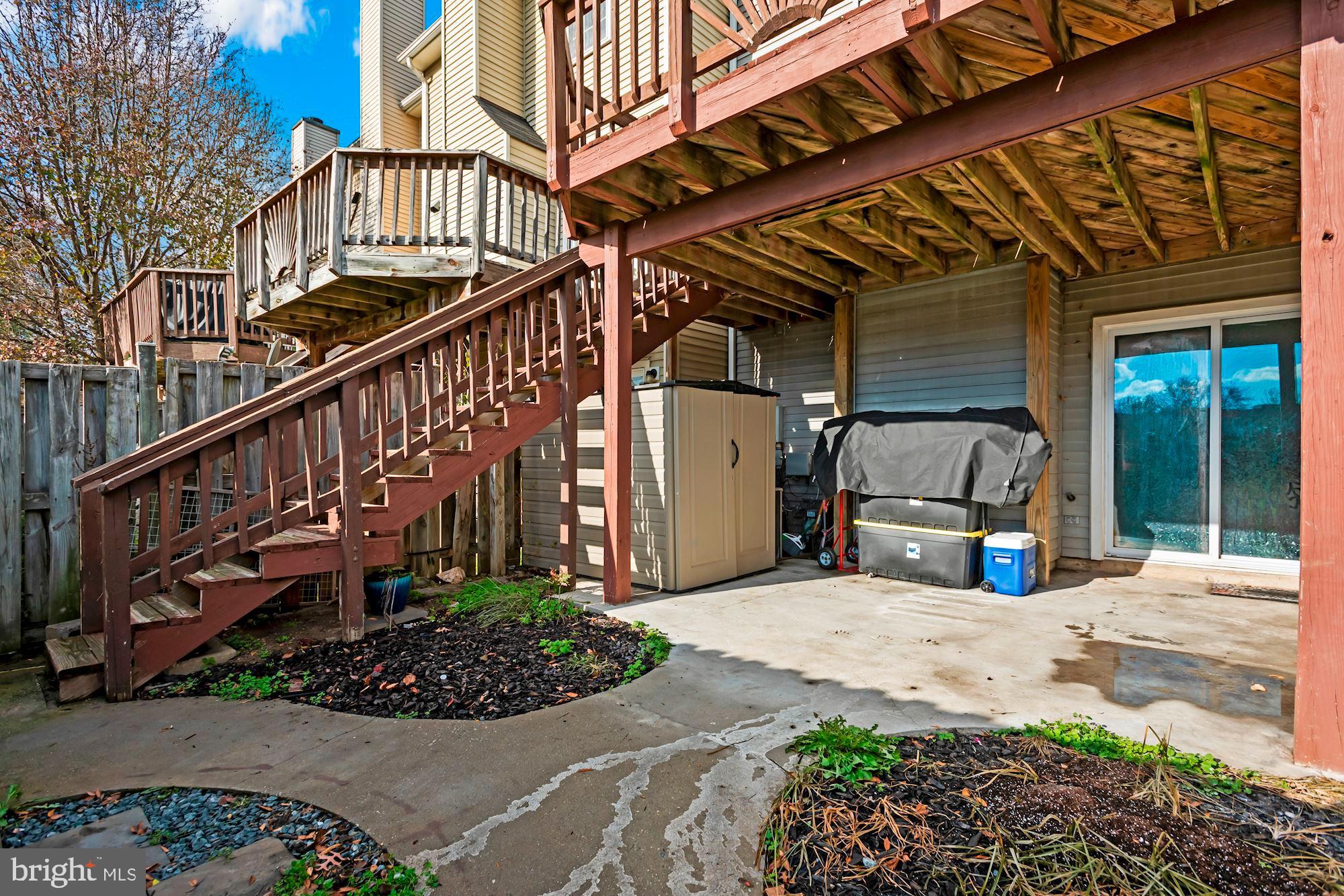 POTOMAC CROSSING - Residential