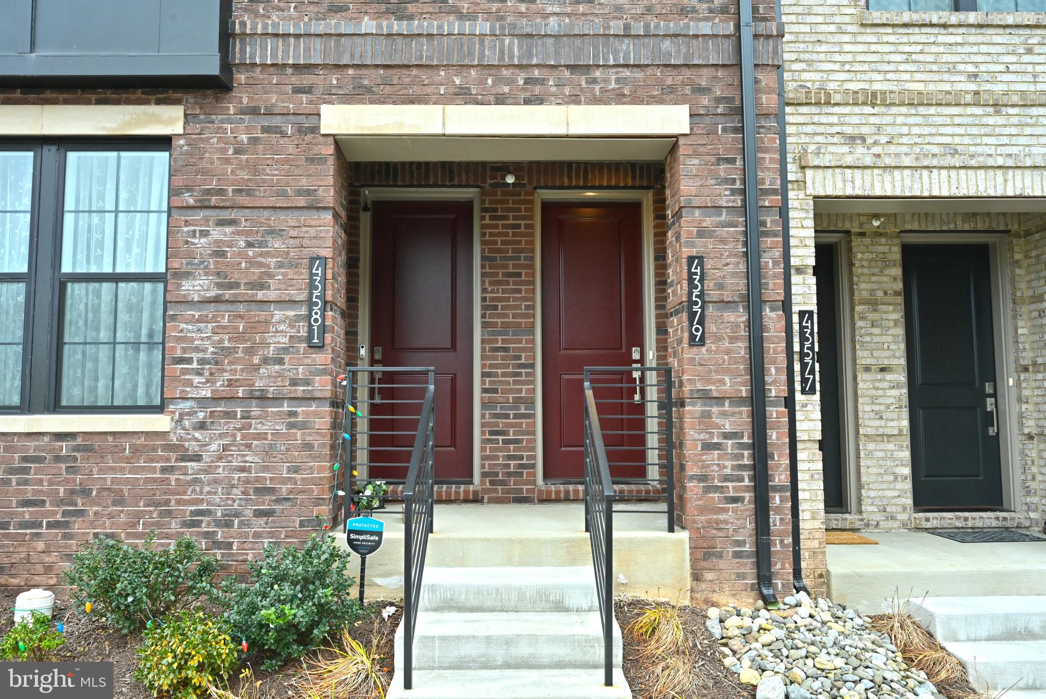 METRO WALK AT MOOREFIELD STATION - Residential