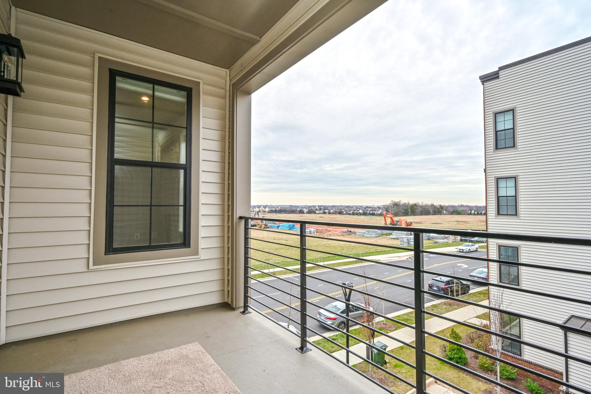 METRO WALK AT MOOREFIELD STATION - Residential