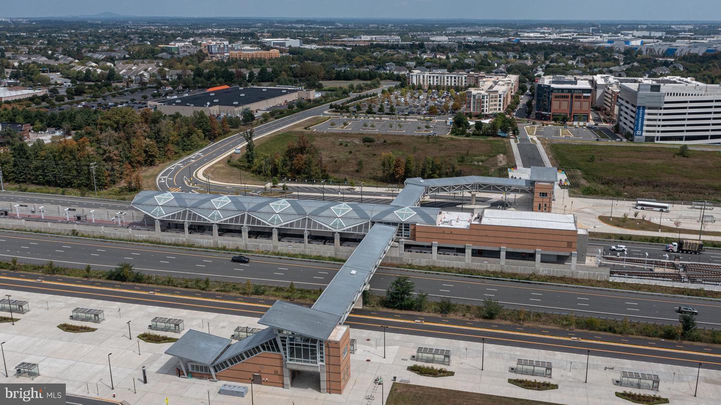 METRO WALK AT MOOREFIELD STATION - Residential