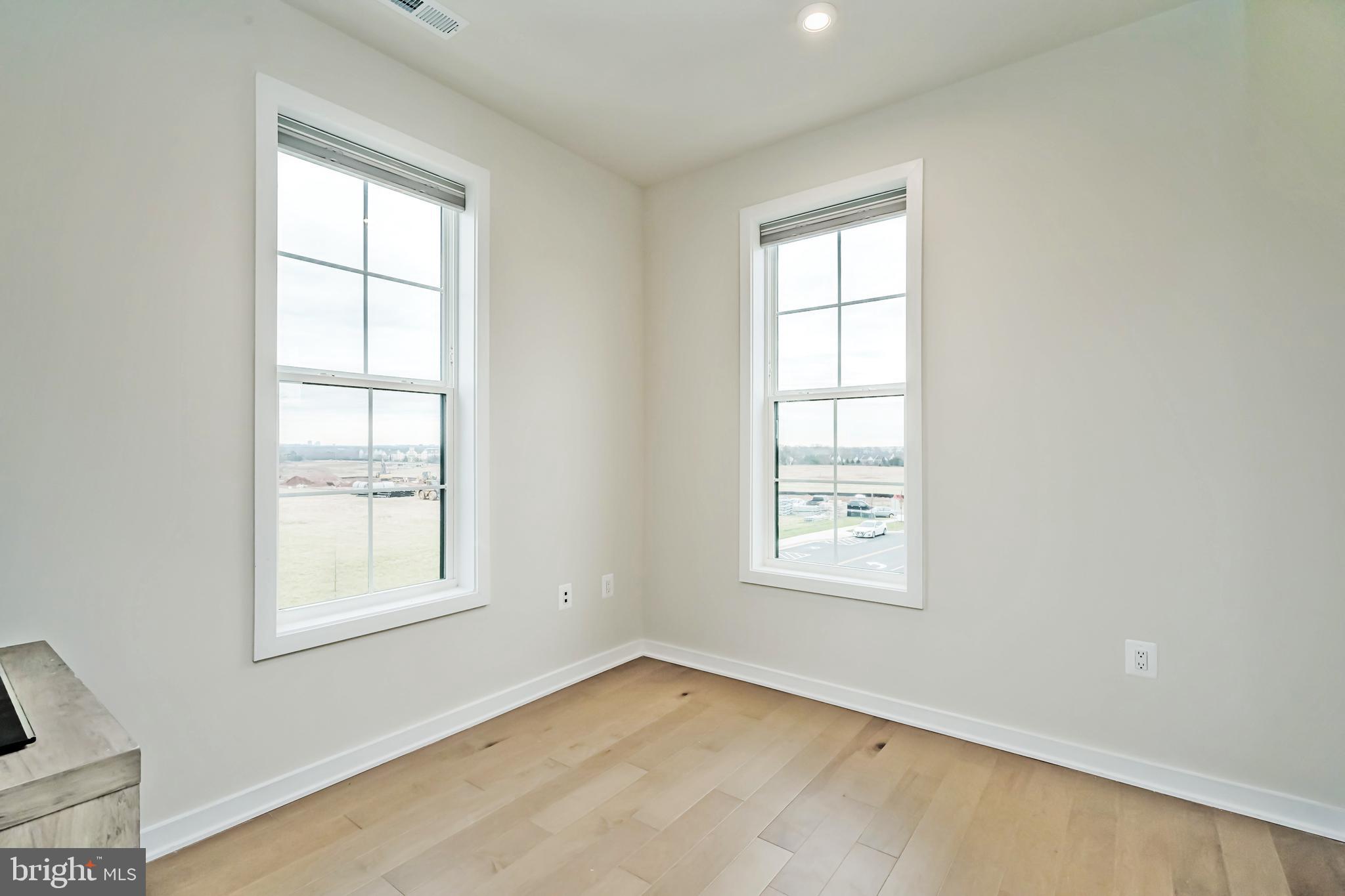 METRO WALK AT MOOREFIELD STATION - Residential