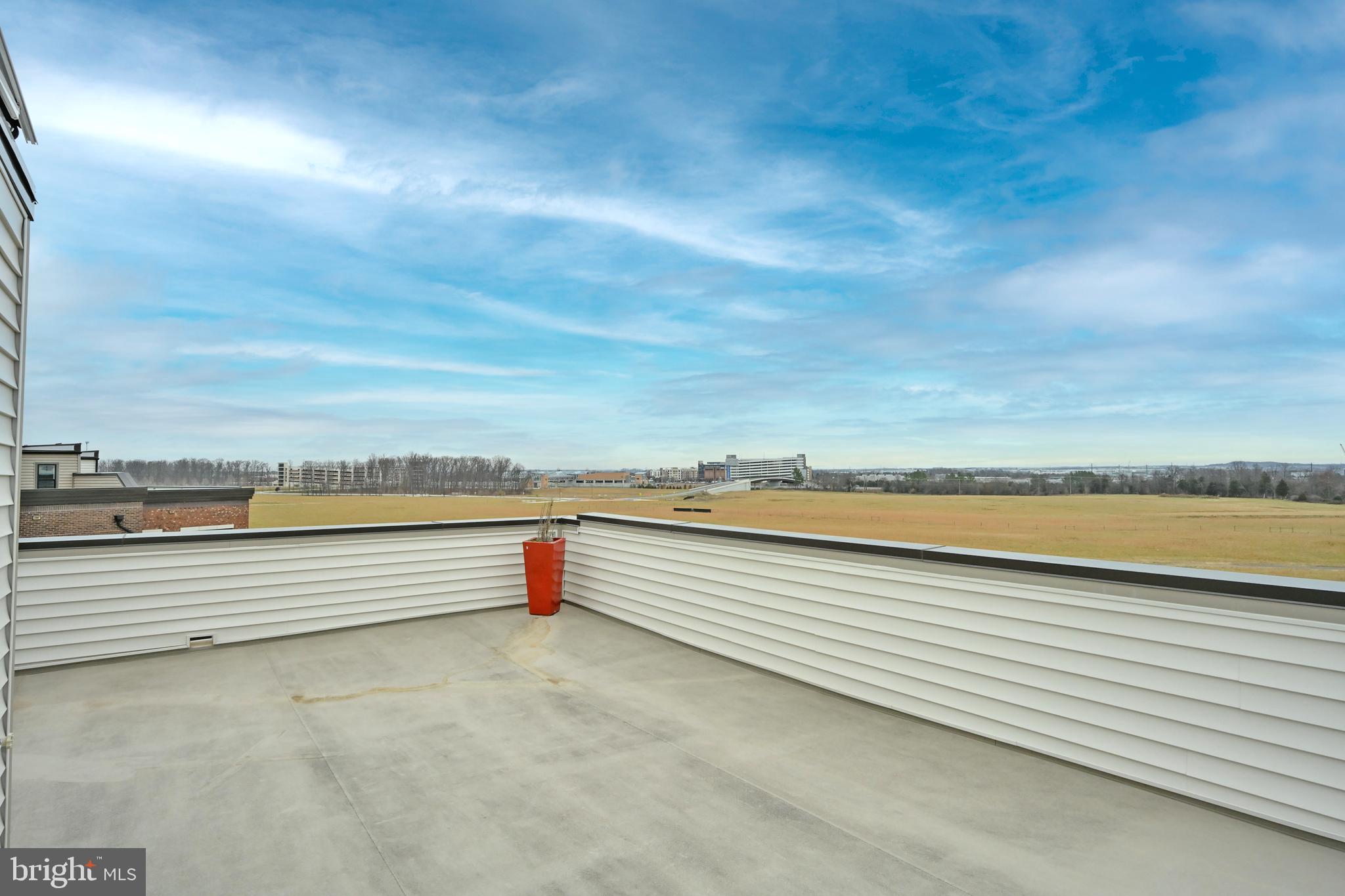 METRO WALK AT MOOREFIELD STATION - Residential