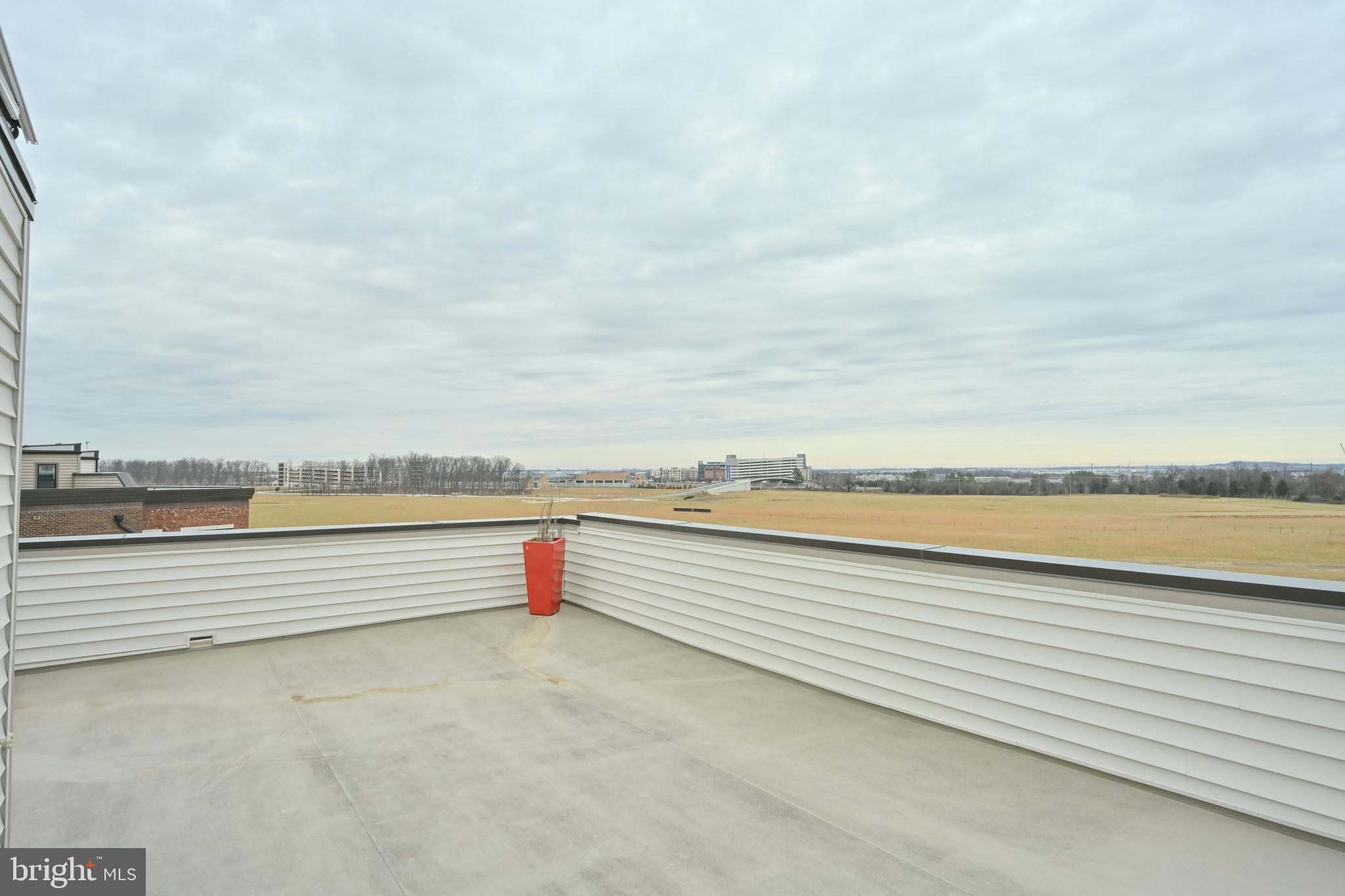 METRO WALK AT MOOREFIELD STATION - Residential