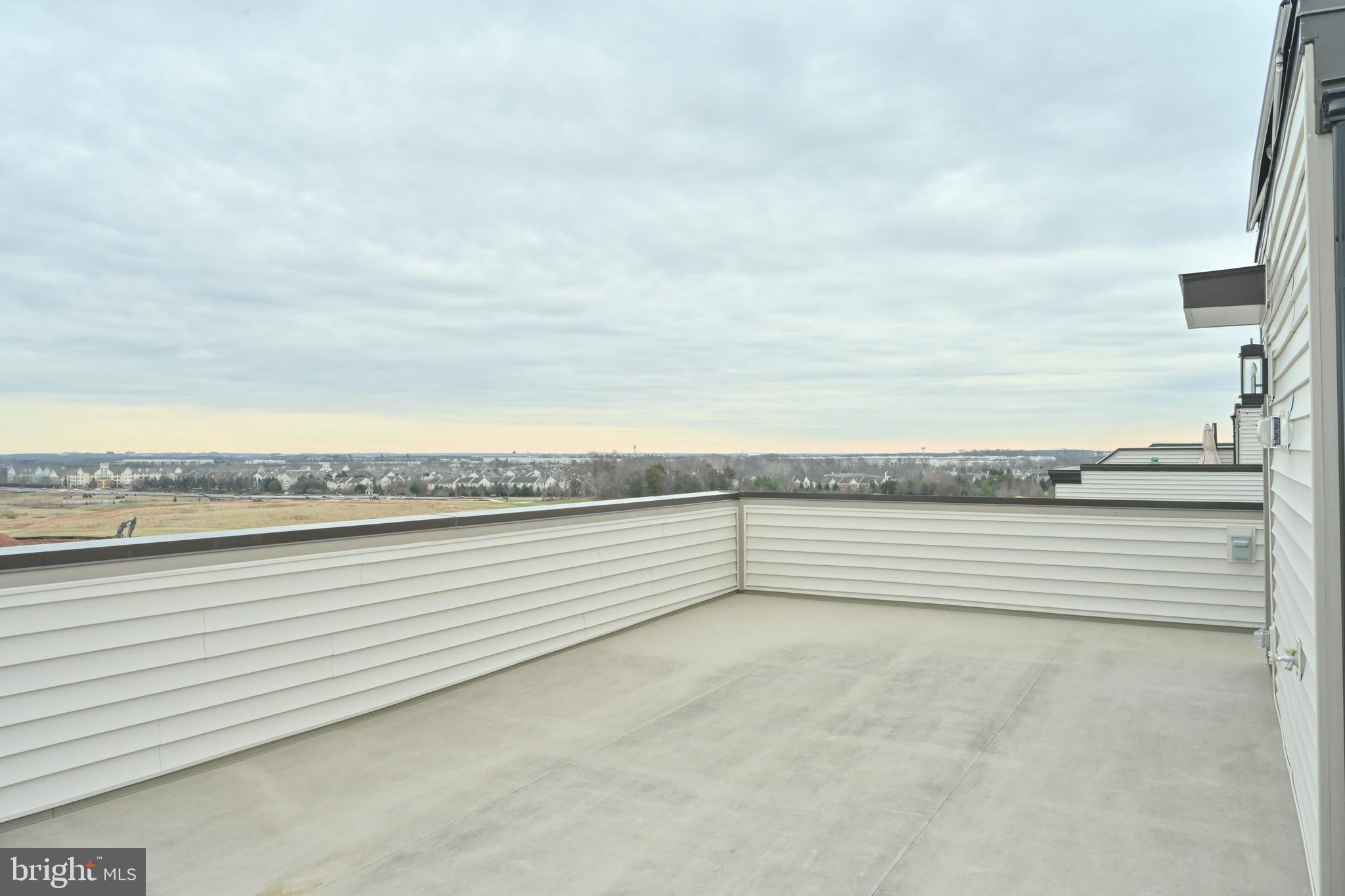 METRO WALK AT MOOREFIELD STATION - Residential