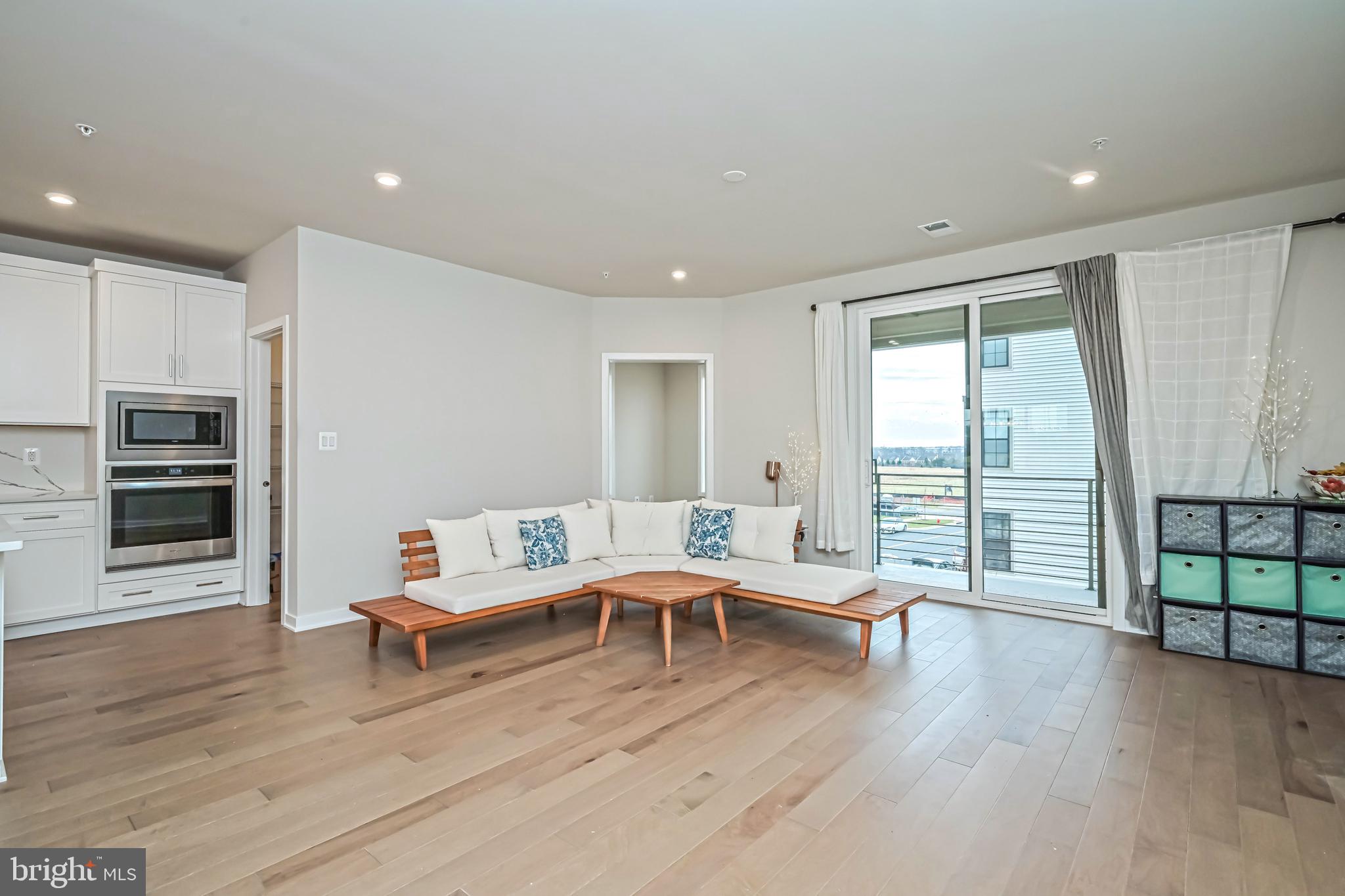 METRO WALK AT MOOREFIELD STATION - Residential