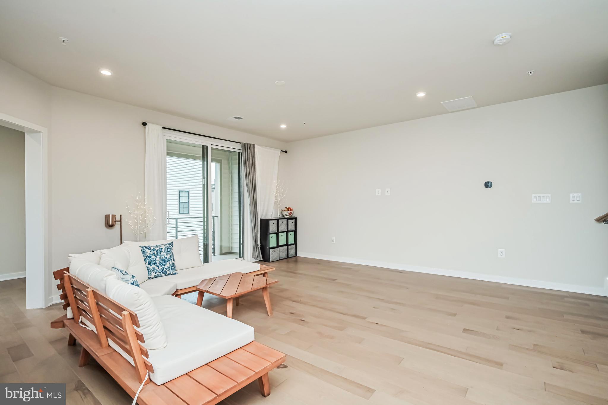 METRO WALK AT MOOREFIELD STATION - Residential