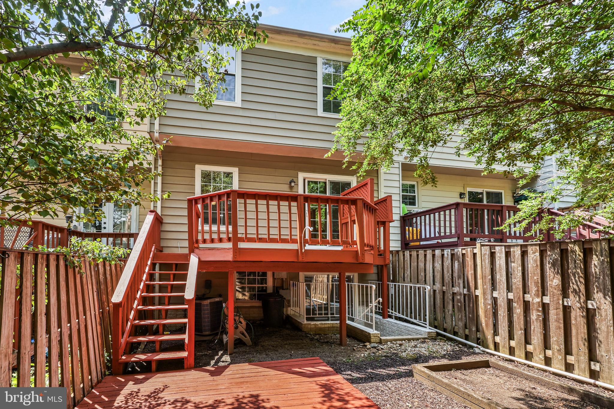 RIDGEFIELD VILLAGE - Residential