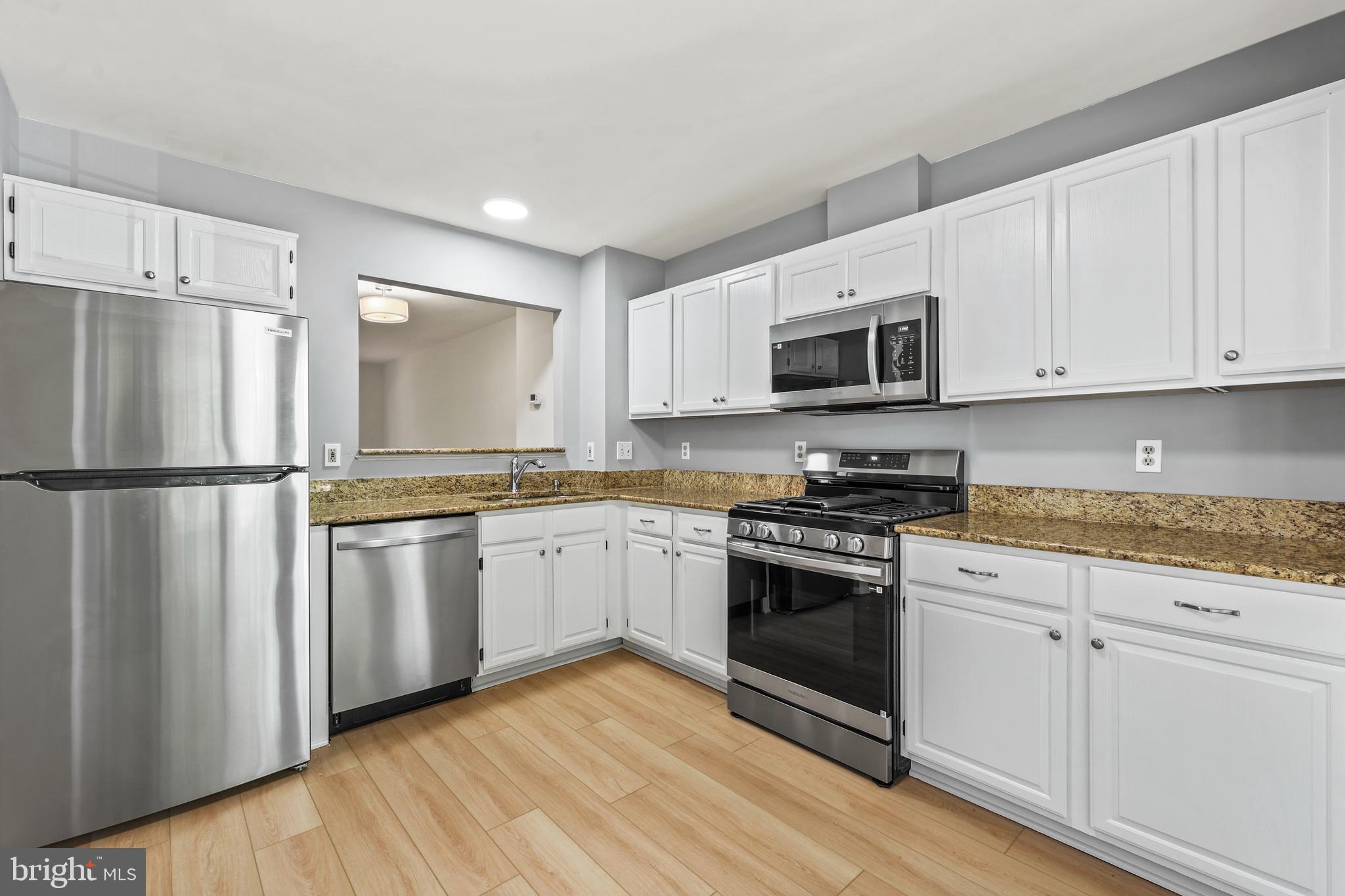 RIDGEFIELD VILLAGE - Residential