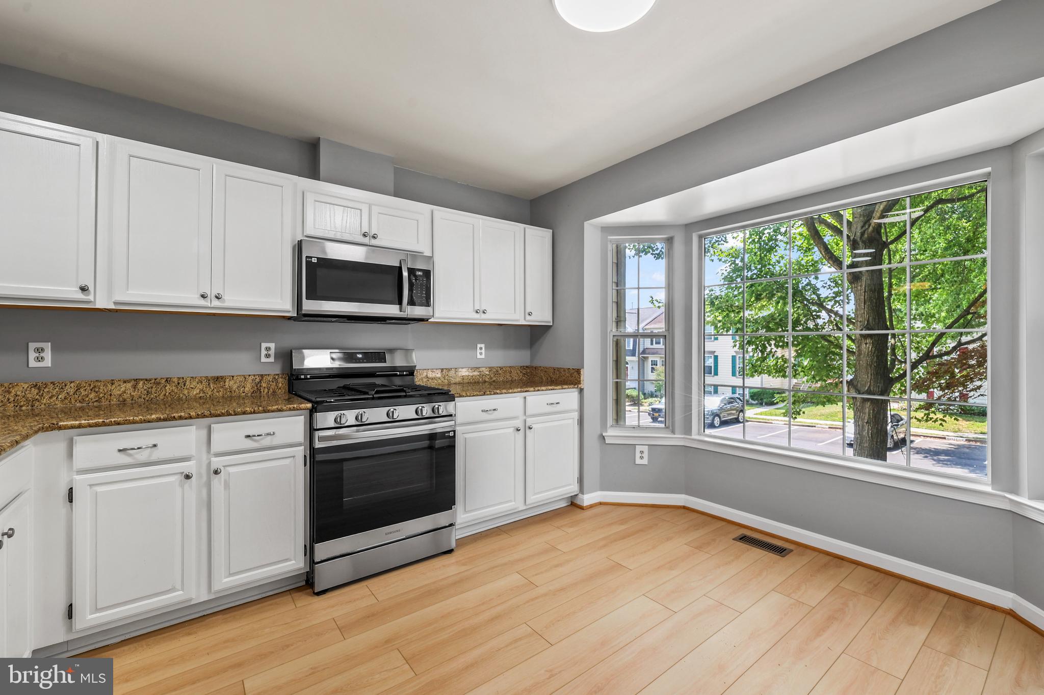 RIDGEFIELD VILLAGE - Residential