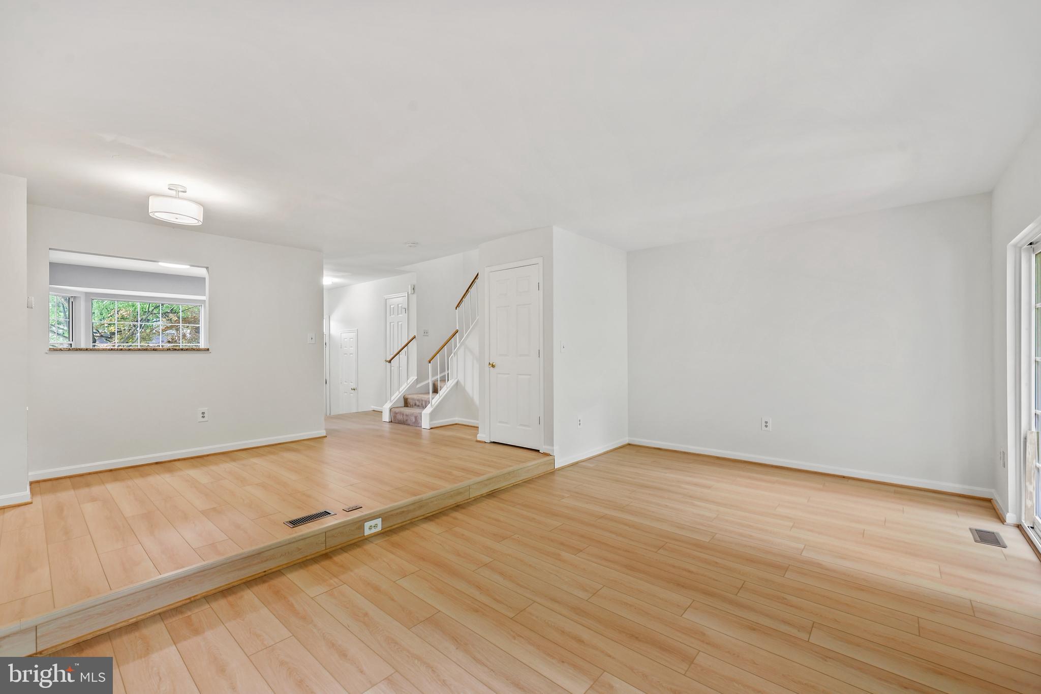 RIDGEFIELD VILLAGE - Residential