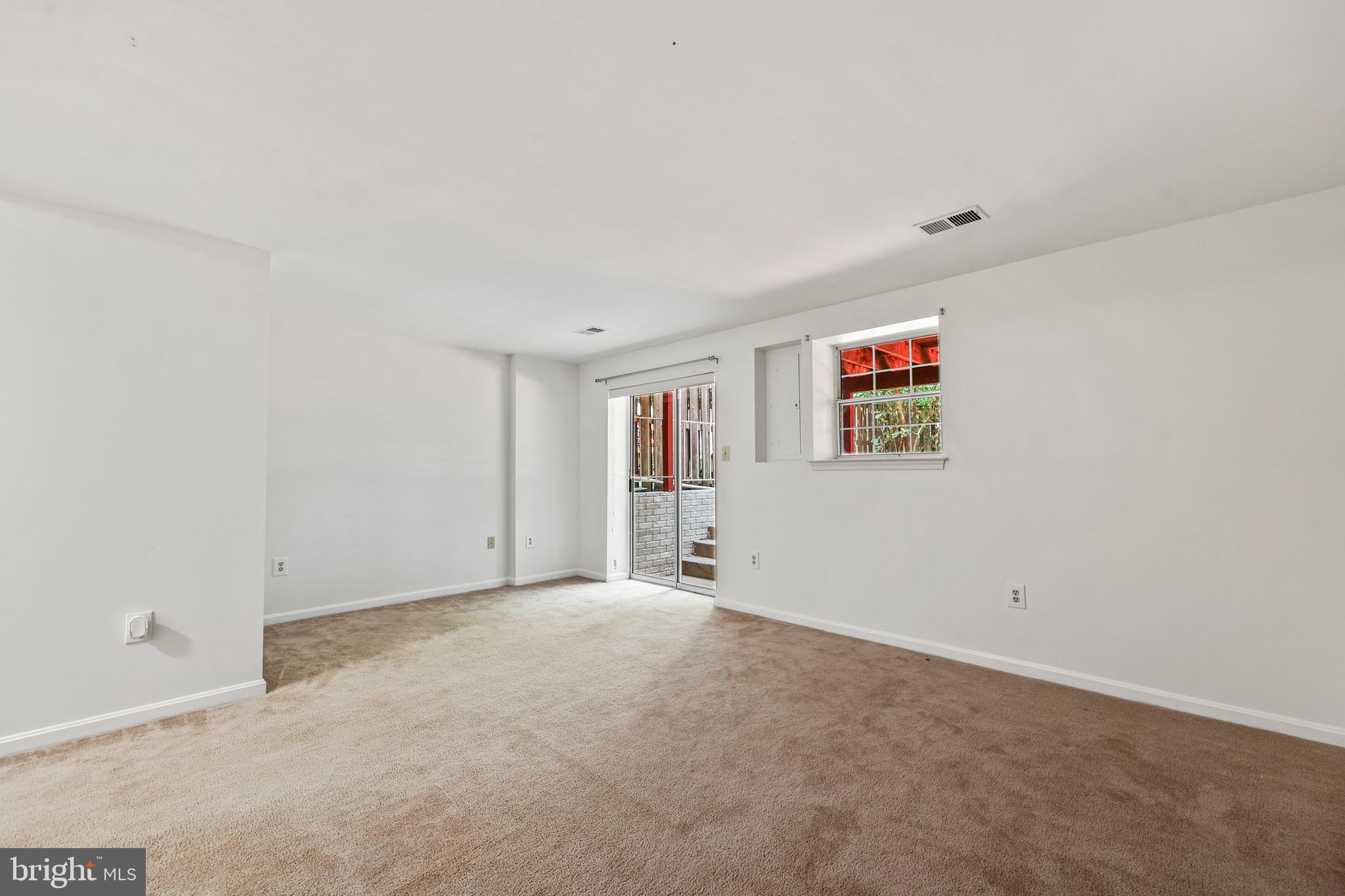 RIDGEFIELD VILLAGE - Residential