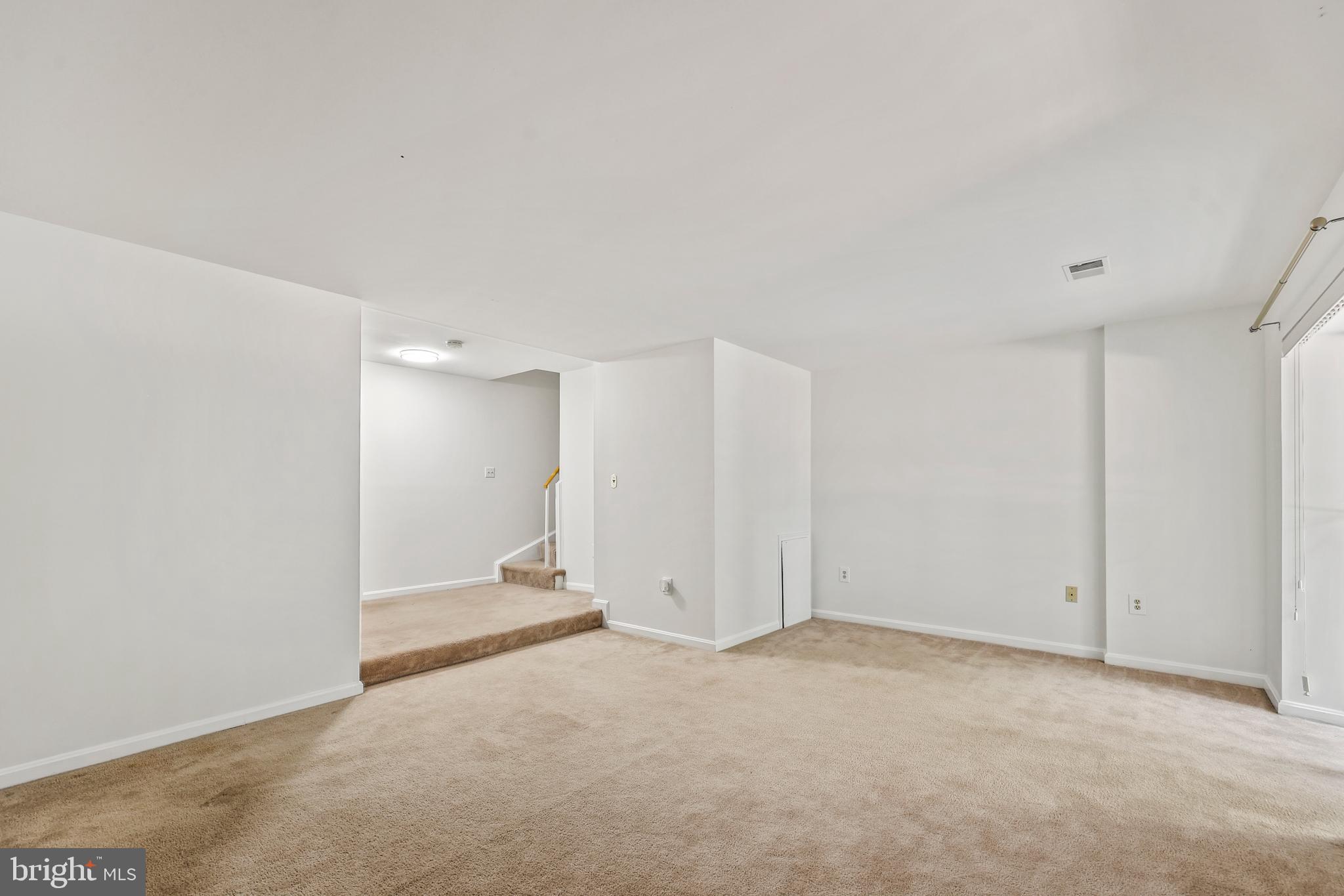RIDGEFIELD VILLAGE - Residential