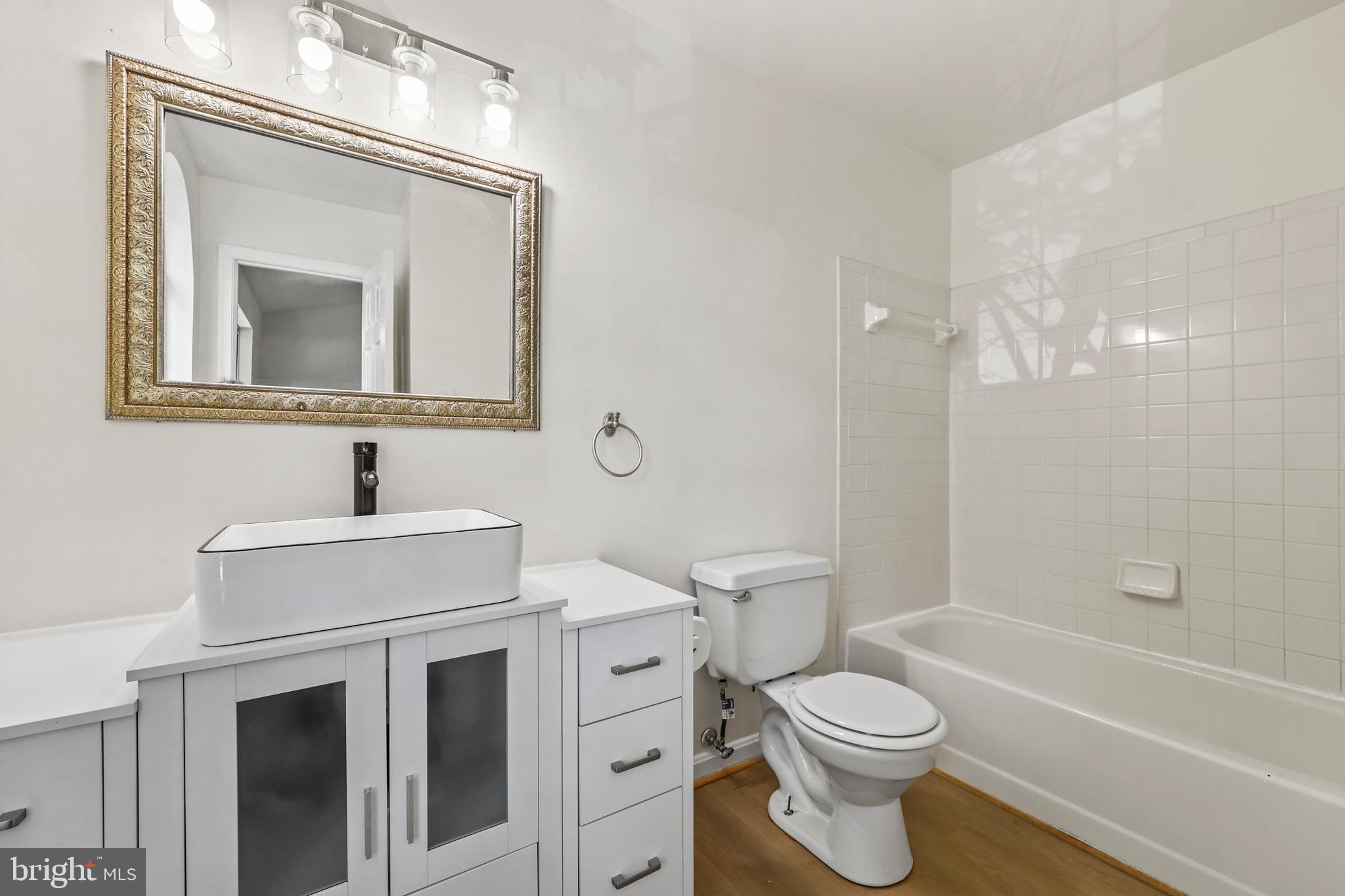 RIDGEFIELD VILLAGE - Residential