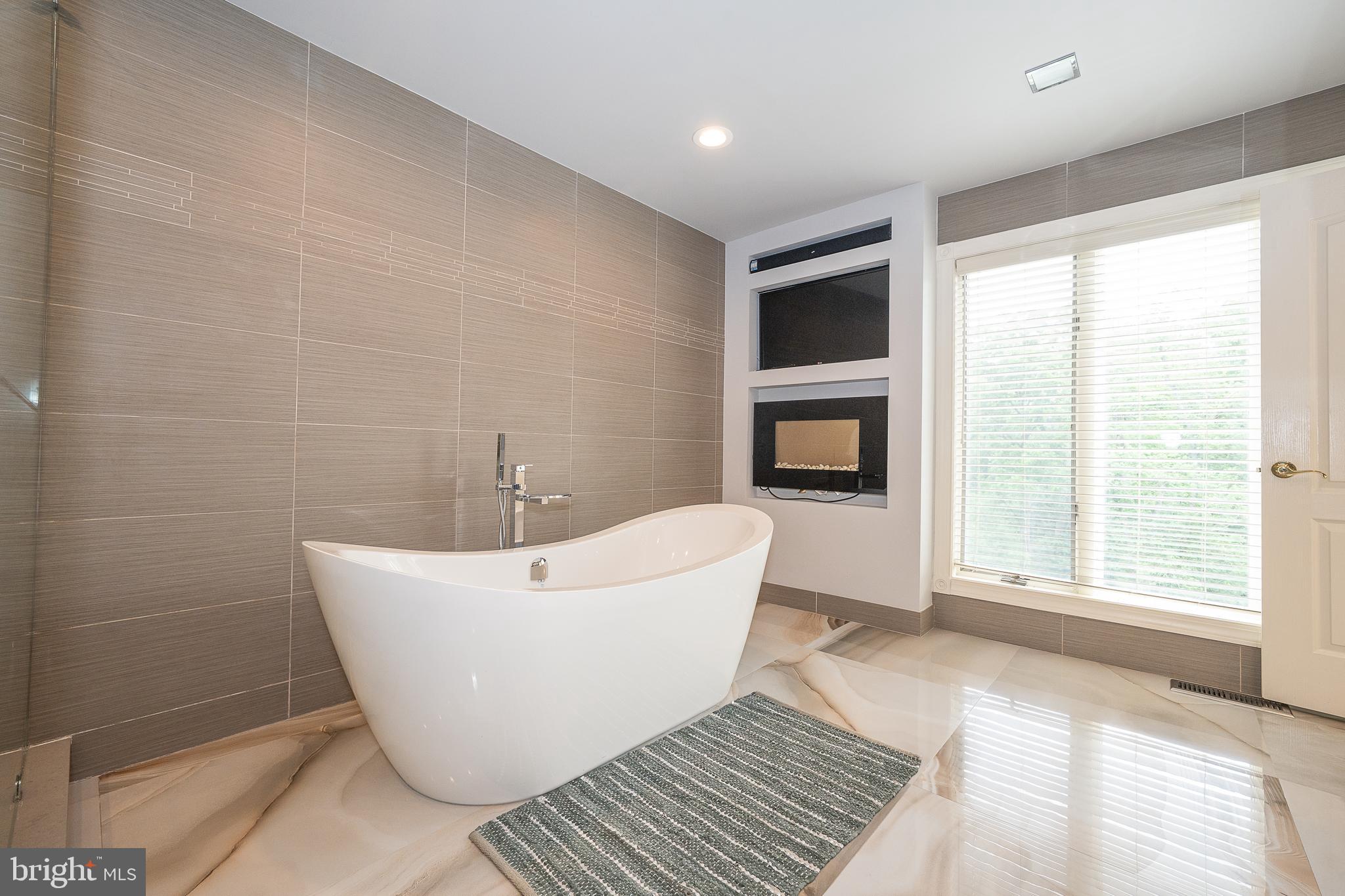 PENNOCK WOODS - Residential