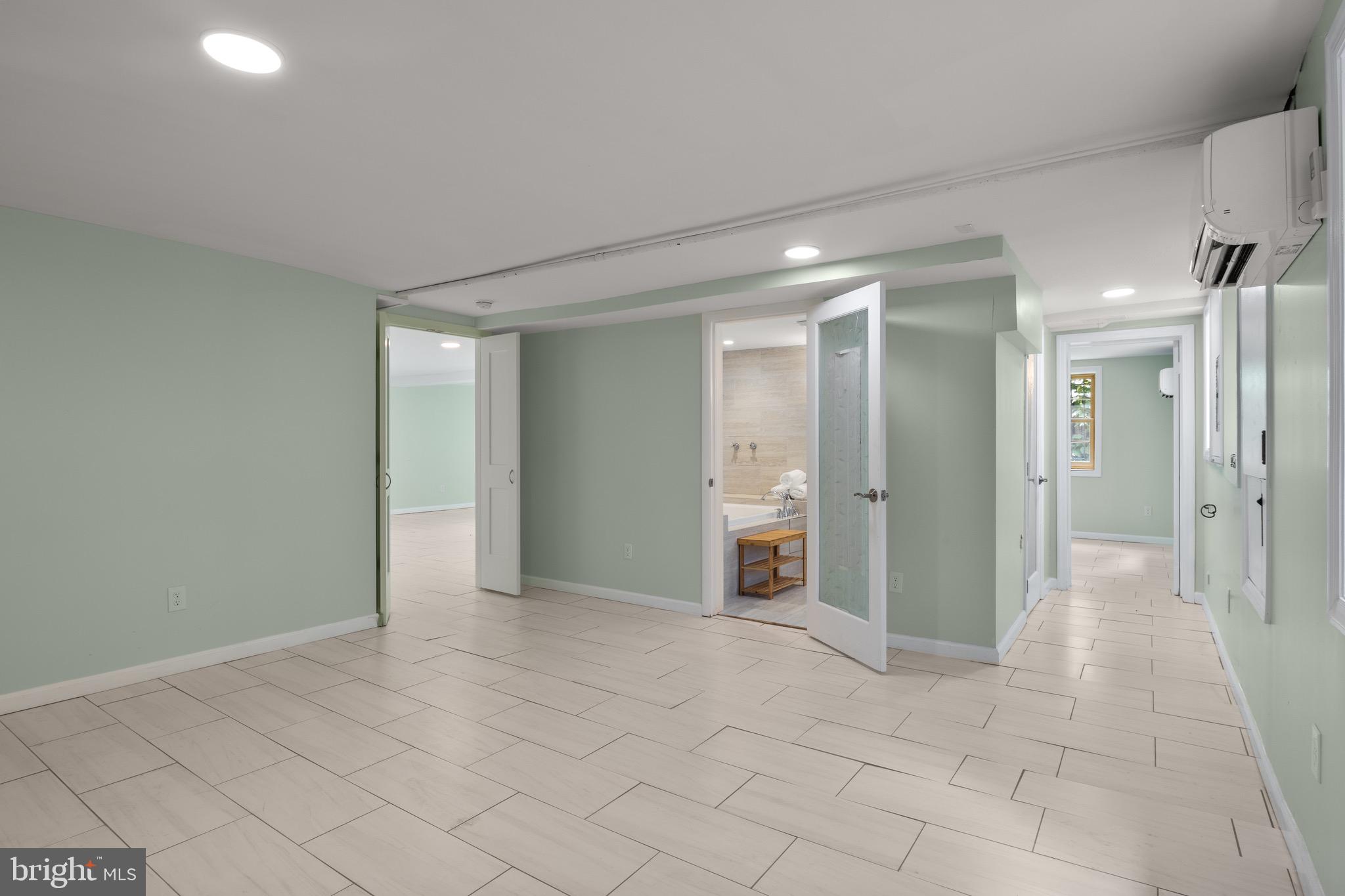 WEST CHEVY CHASE - Residential