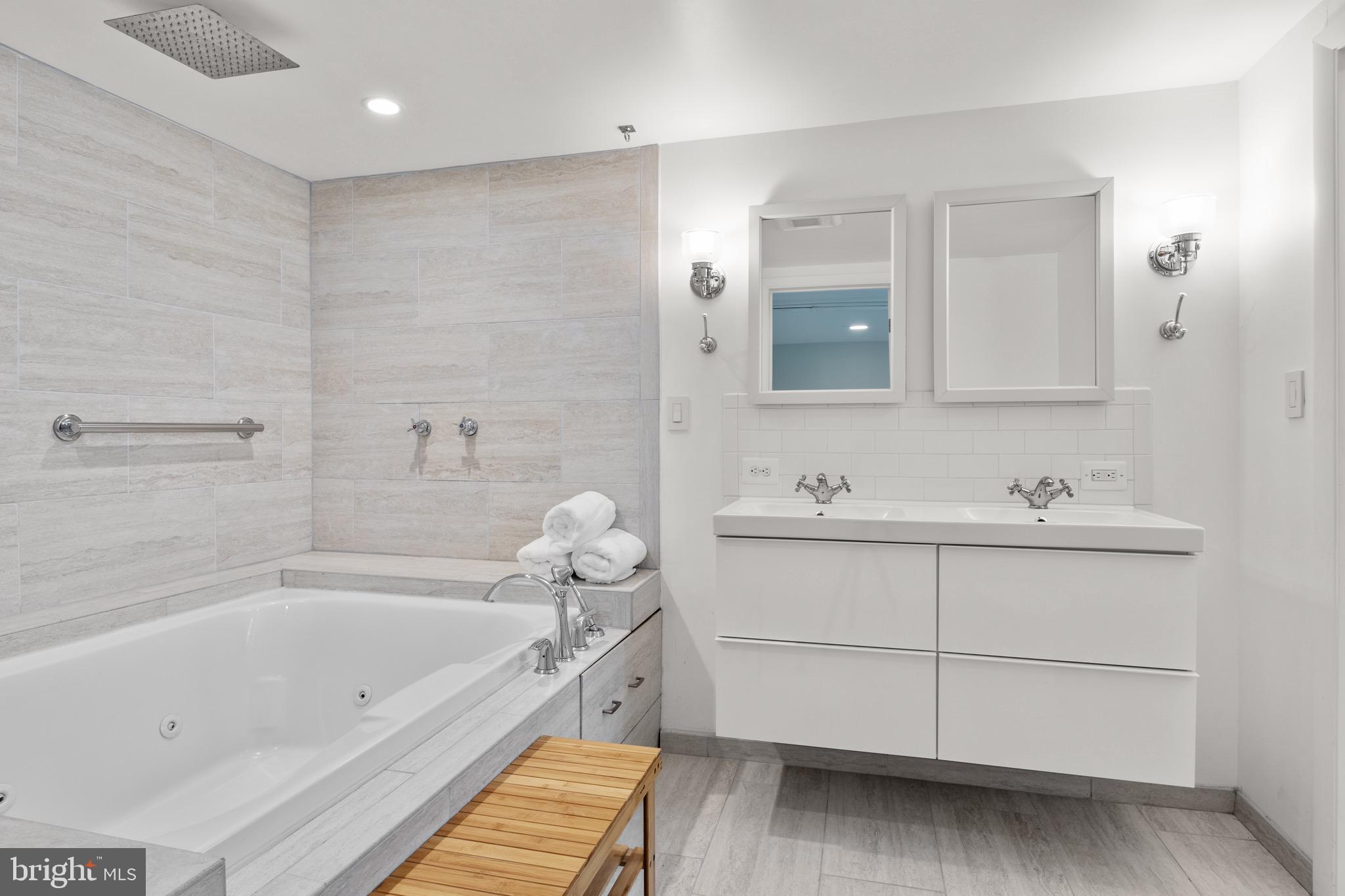WEST CHEVY CHASE - Residential