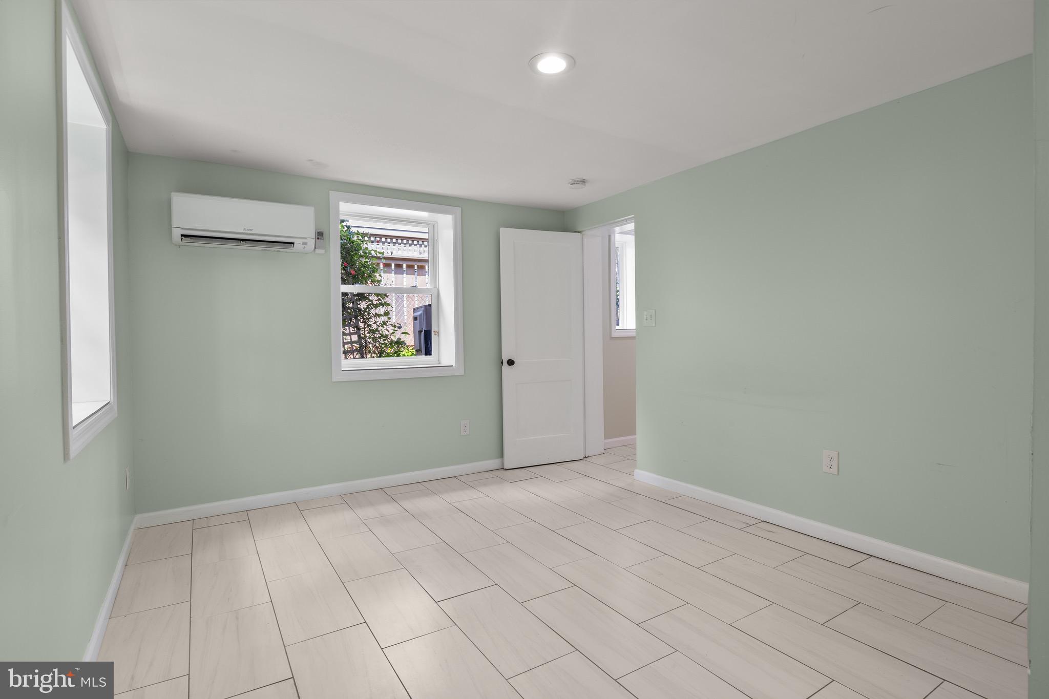 WEST CHEVY CHASE - Residential