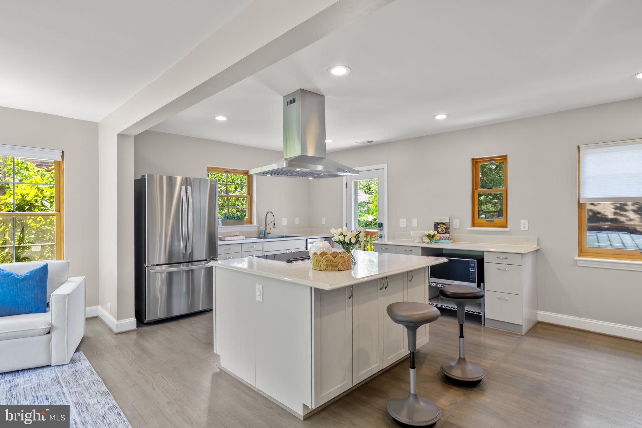 WEST CHEVY CHASE - Residential
