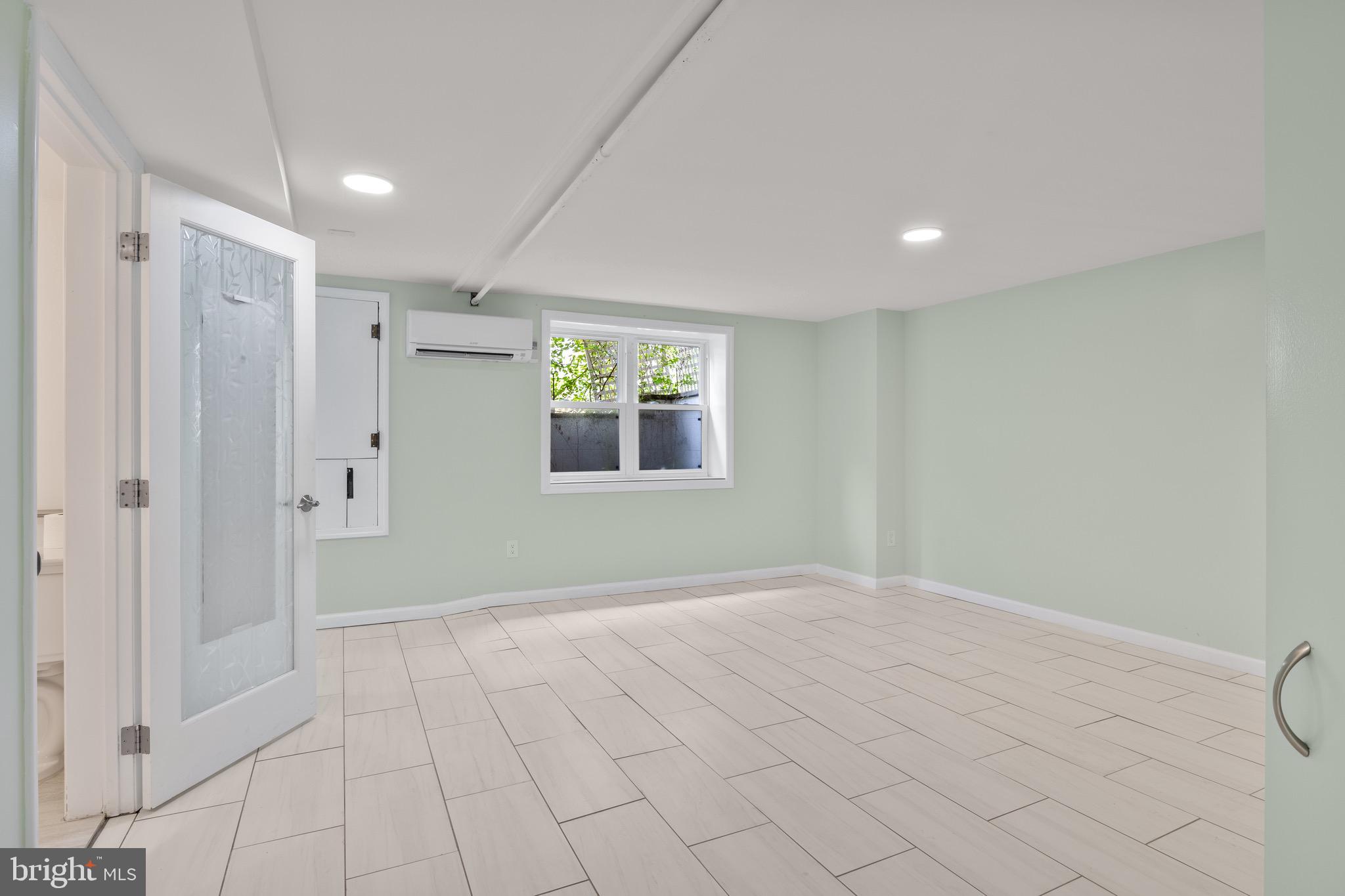 WEST CHEVY CHASE - Residential