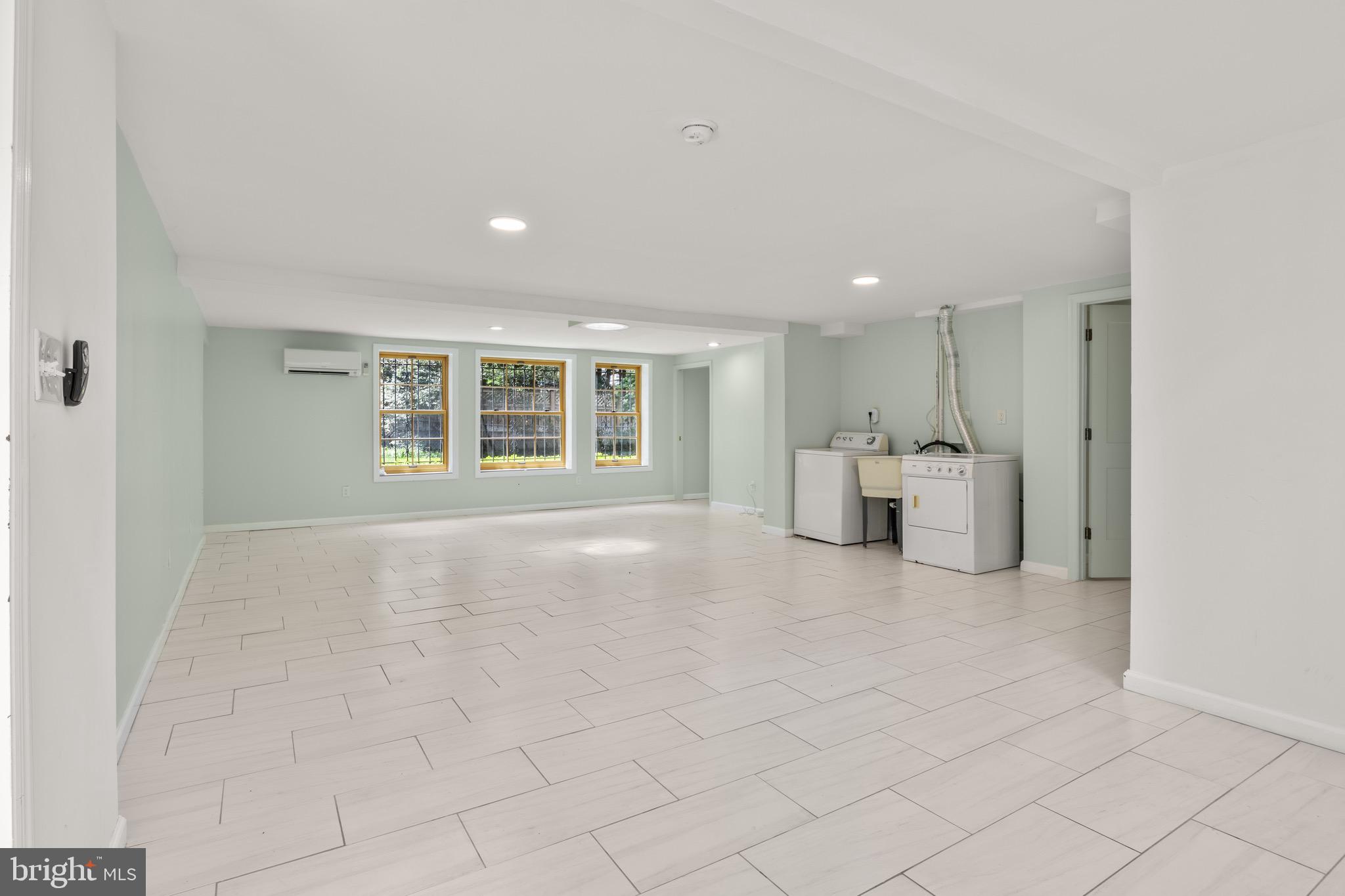 WEST CHEVY CHASE - Residential