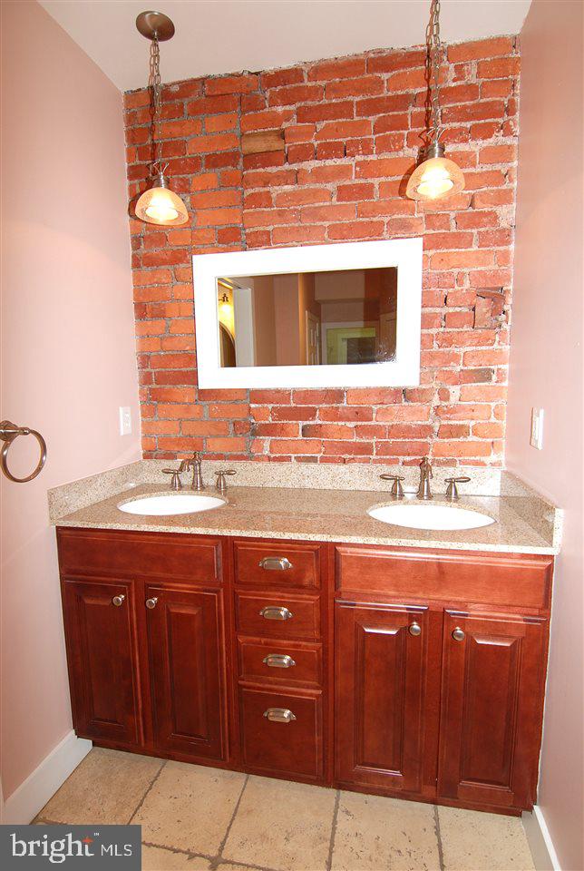 THE LOFTS - Residential