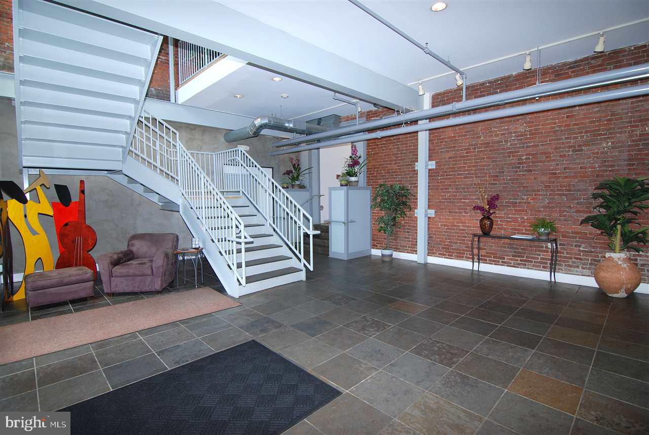 THE LOFTS - Residential