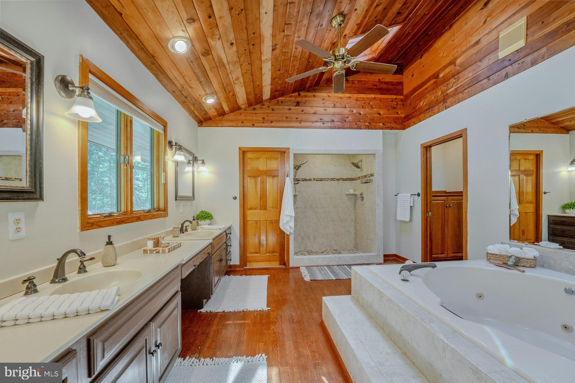 EVERGREEN FARM - Residential